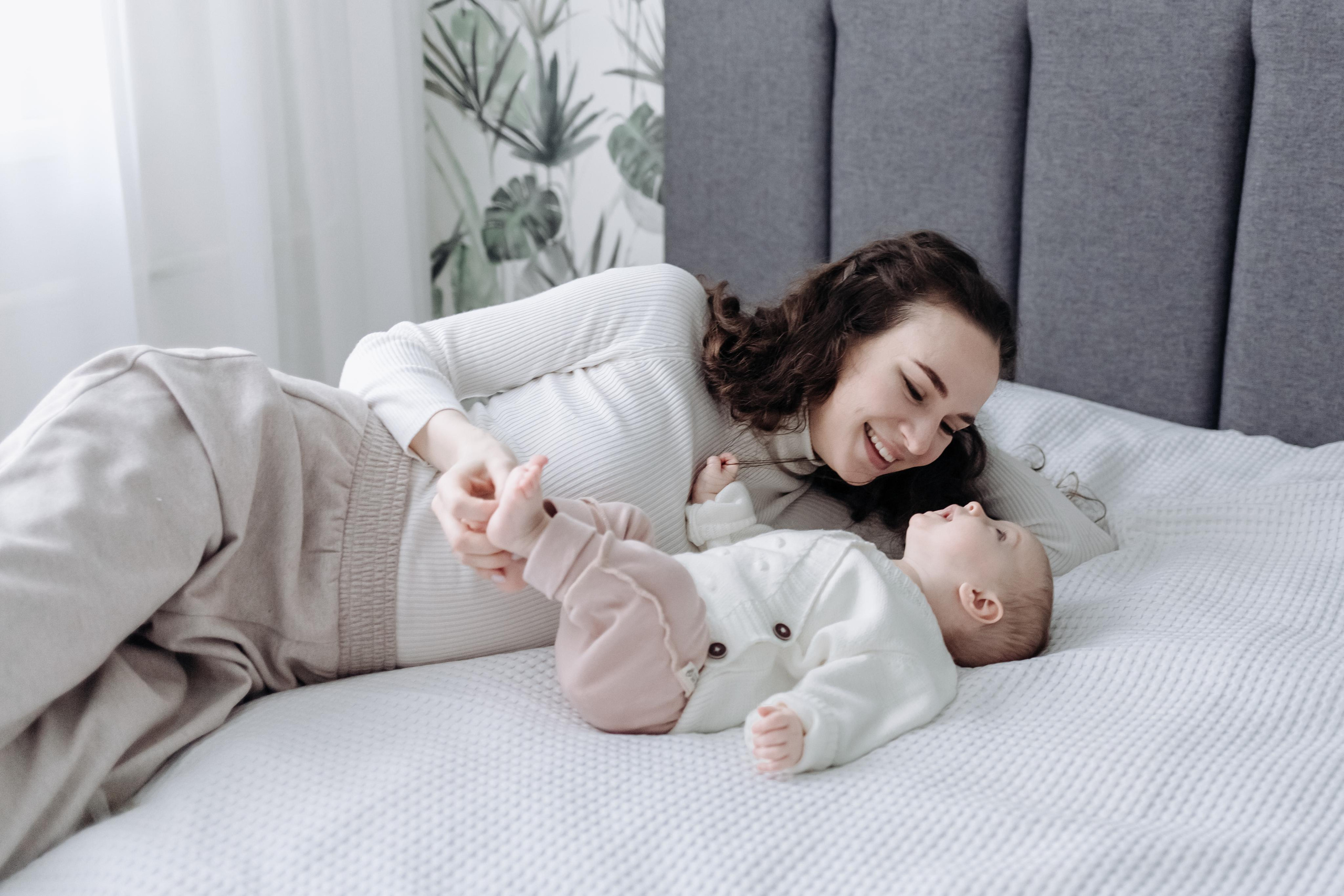 Домашняя семейная фотосессия в Москве, Домодедово, Видное, Бутово, Щербинка. Семейный фотограф Москва и Московская область. Семейная фотосессия на природе. Фотосессия детского праздника. Фотосессия юбилея. Фотосессия в день рождения. Фотограф на годик ребенку. Детский фотограф. Фоторепортаж семейного праздника. Детский фотограф Москва.