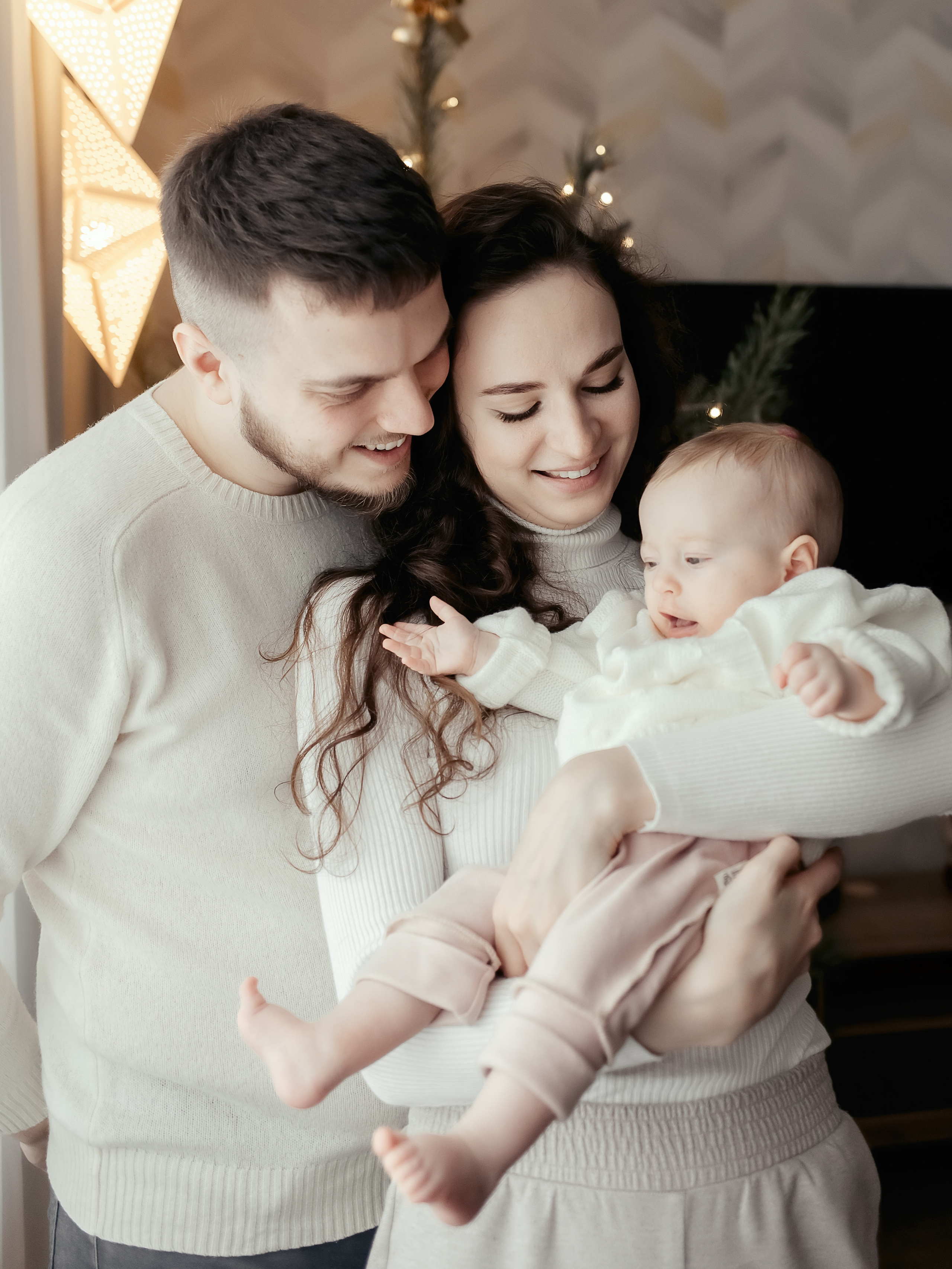 Домашняя семейная фотосессия в Москве, Домодедово, Видное, Бутово, Щербинка. Семейный фотограф Москва и Московская область. Семейная фотосессия на природе. Фотосессия детского праздника. Фотосессия юбилея. Фотосессия в день рождения. Фотограф на годик ребенку. Детский фотограф. Фоторепортаж семейного праздника. Детский фотограф Москва.