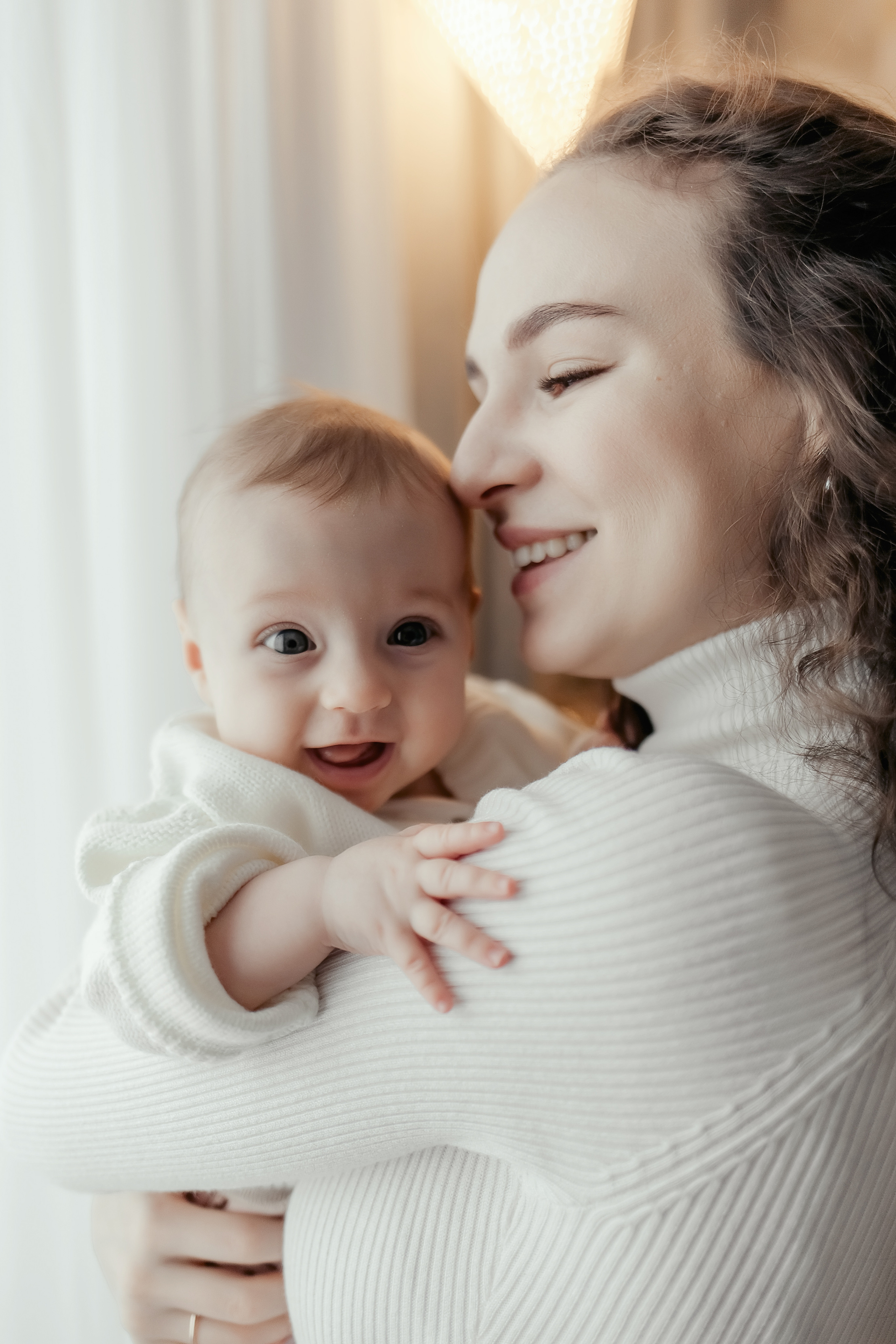 Домашняя семейная фотосессия в Москве, Домодедово, Видное, Бутово, Щербинка. Семейный фотограф Москва и Московская область. Семейная фотосессия на природе. Фотосессия детского праздника. Фотосессия юбилея. Фотосессия в день рождения. Фотограф на годик ребенку. Детский фотограф. Фоторепортаж семейного праздника. Детский фотограф Москва.