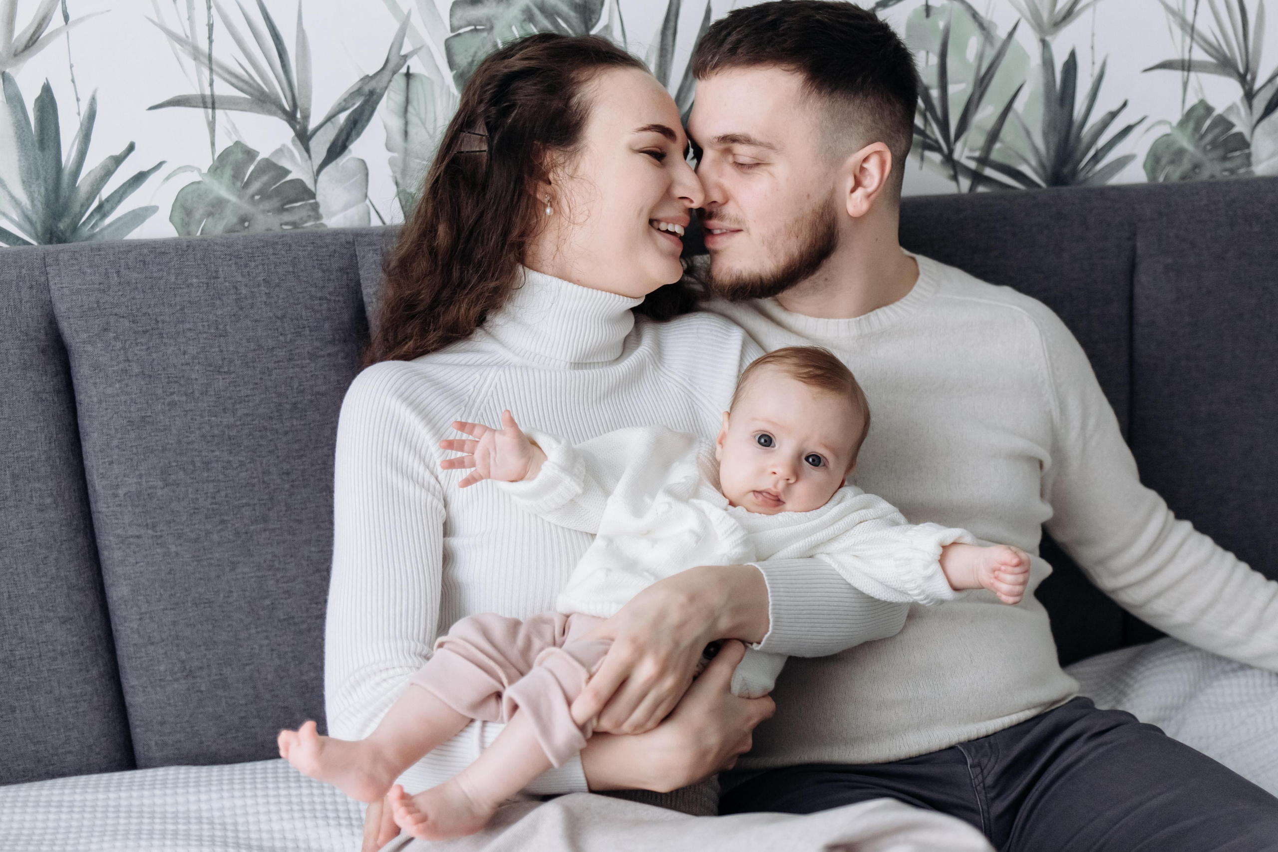 Домашняя семейная фотосессия в Москве, Домодедово, Видное, Бутово, Щербинка. Семейный фотограф Москва и Московская область. Семейная фотосессия на природе. Фотосессия детского праздника. Фотосессия юбилея. Фотосессия в день рождения. Фотограф на годик ребенку. Детский фотограф. Фоторепортаж семейного праздника. Детский фотограф Москва.