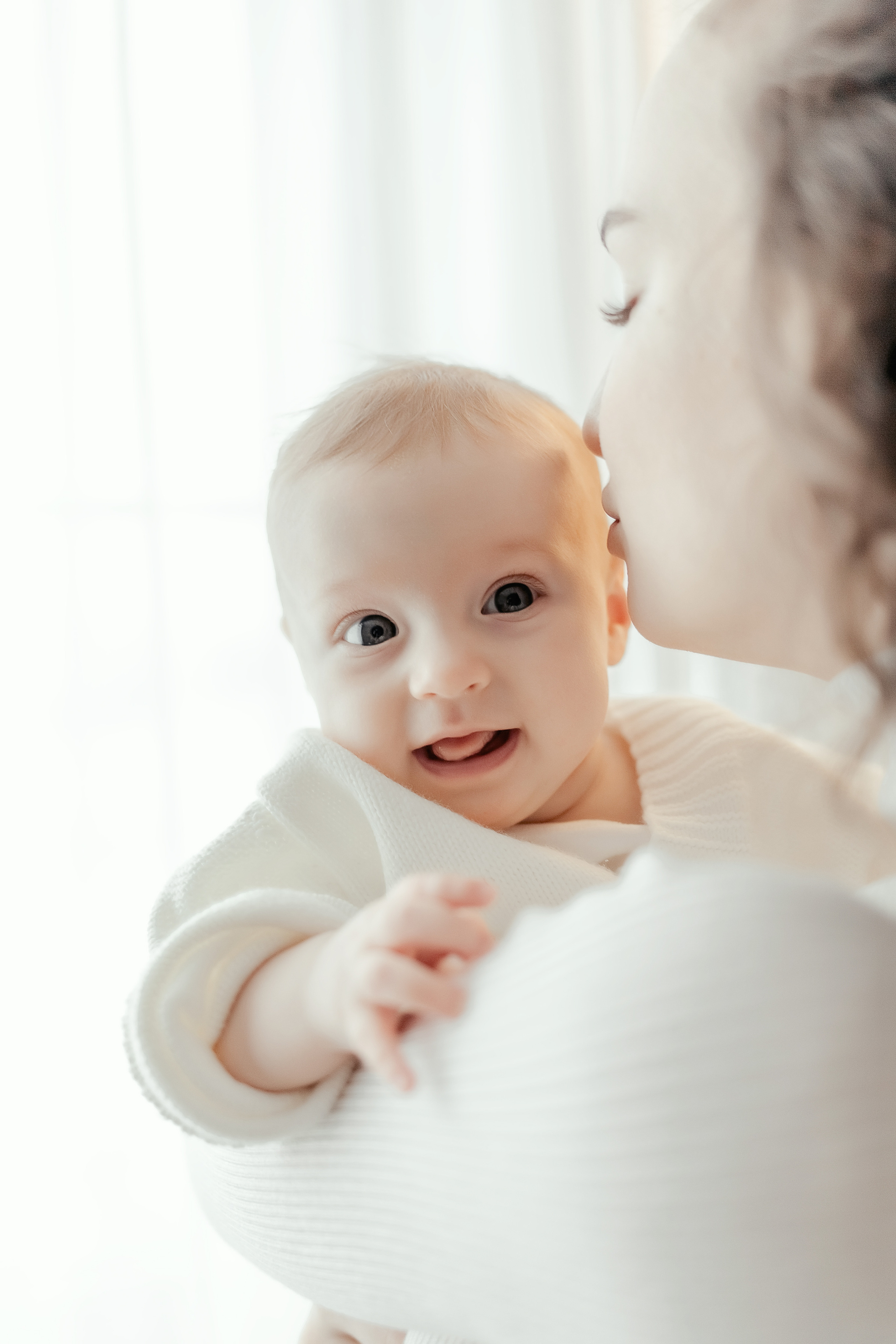 Домашняя семейная фотосессия в Москве, Домодедово, Видное, Бутово, Щербинка. Семейный фотограф Москва и Московская область. Семейная фотосессия на природе. Фотосессия детского праздника. Фотосессия юбилея. Фотосессия в день рождения. Фотограф на годик ребенку. Детский фотограф. Фоторепортаж семейного праздника. Детский фотограф Москва.