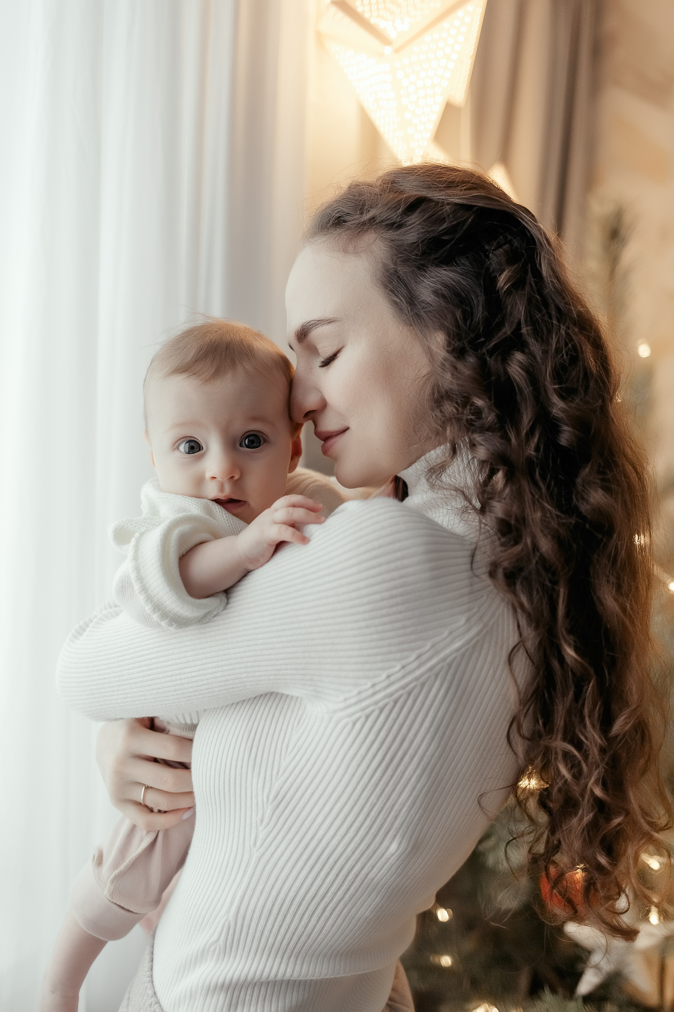Домашняя семейная фотосессия в Москве, Домодедово, Видное, Бутово, Щербинка. Семейный фотограф Москва и Московская область. Семейная фотосессия на природе. Фотосессия детского праздника. Фотосессия юбилея. Фотосессия в день рождения. Фотограф на годик ребенку. Детский фотограф. Фоторепортаж семейного праздника. Детский фотограф Москва.