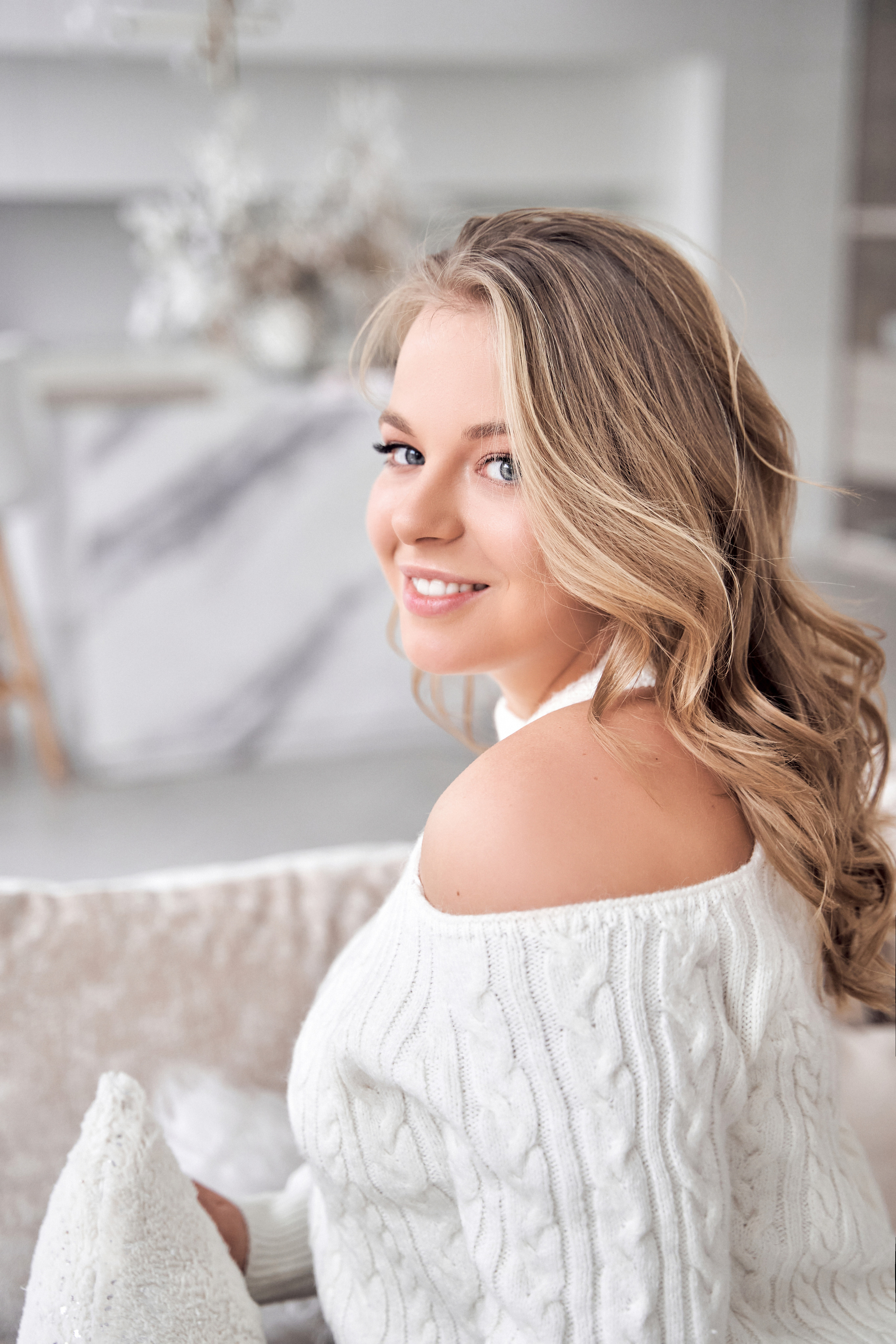 Женский фотограф в Москве и Московской области. Женская фотосессия. Женственные фотографии. Фотографии красивых женщин. Красивая стильная женская фотосессия. Контент-фотосессия. Визуал для блога.