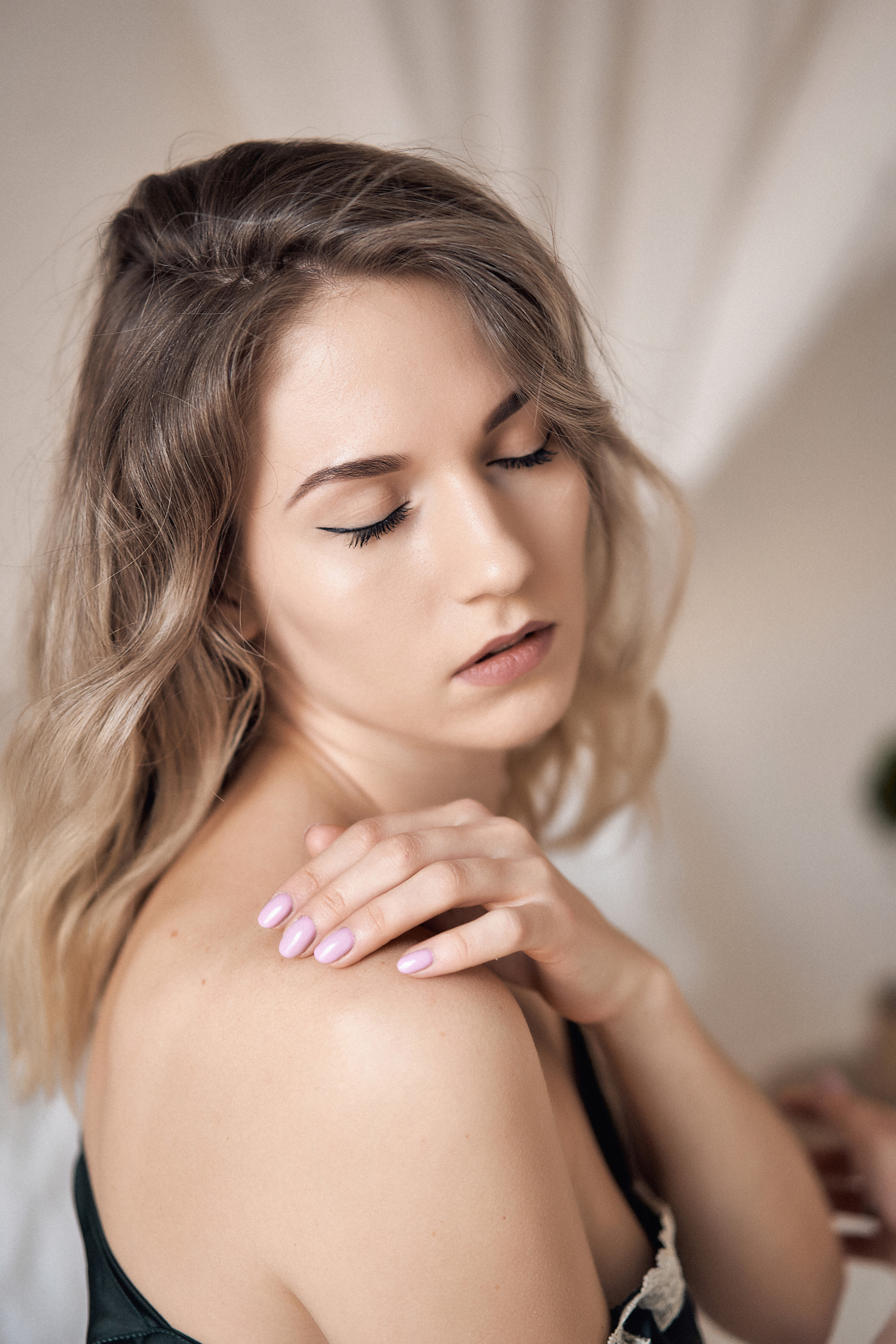 Женский фотограф в Москве и Московской области. Женская фотосессия. Женственные фотографии. Фотографии красивых женщин. Красивая стильная женская фотосессия. Контент-фотосессия. Визуал для блога.