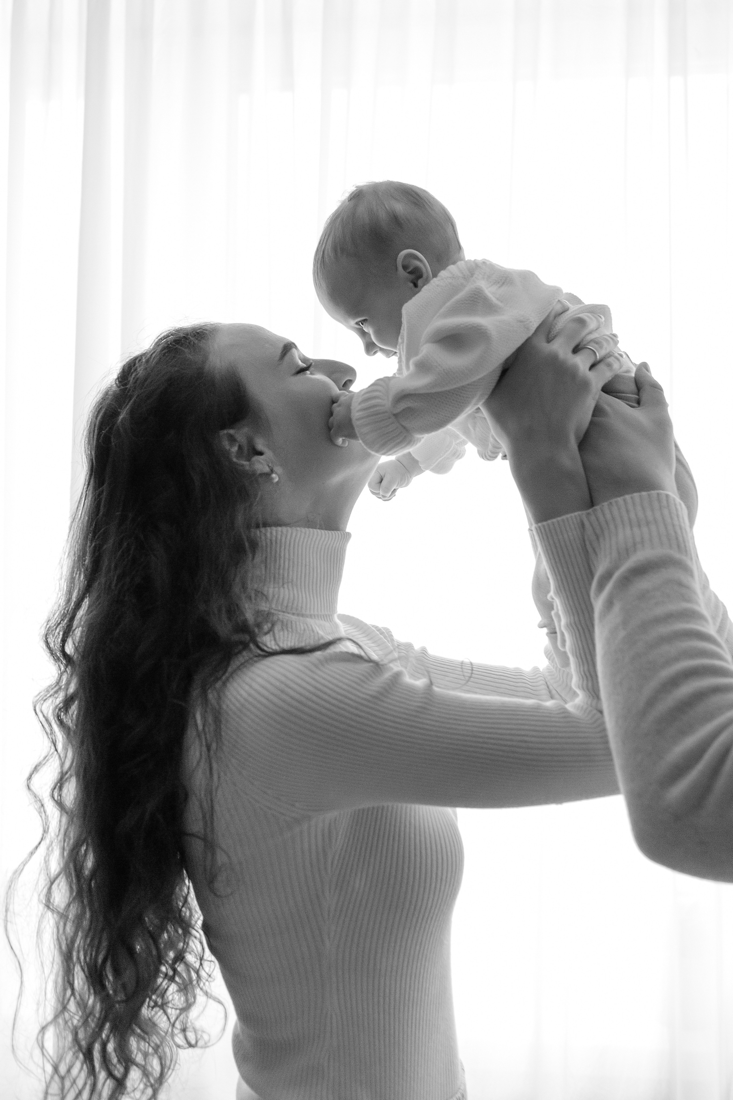 Домашняя семейная фотосессия в Москве, Домодедово, Видное, Бутово, Щербинка. Семейный фотограф Москва и Московская область. Семейная фотосессия на природе. Фотосессия детского праздника. Фотосессия юбилея. Фотосессия в день рождения. Фотограф на годик ребенку. Детский фотограф. Фоторепортаж семейного праздника. Детский фотограф Москва.