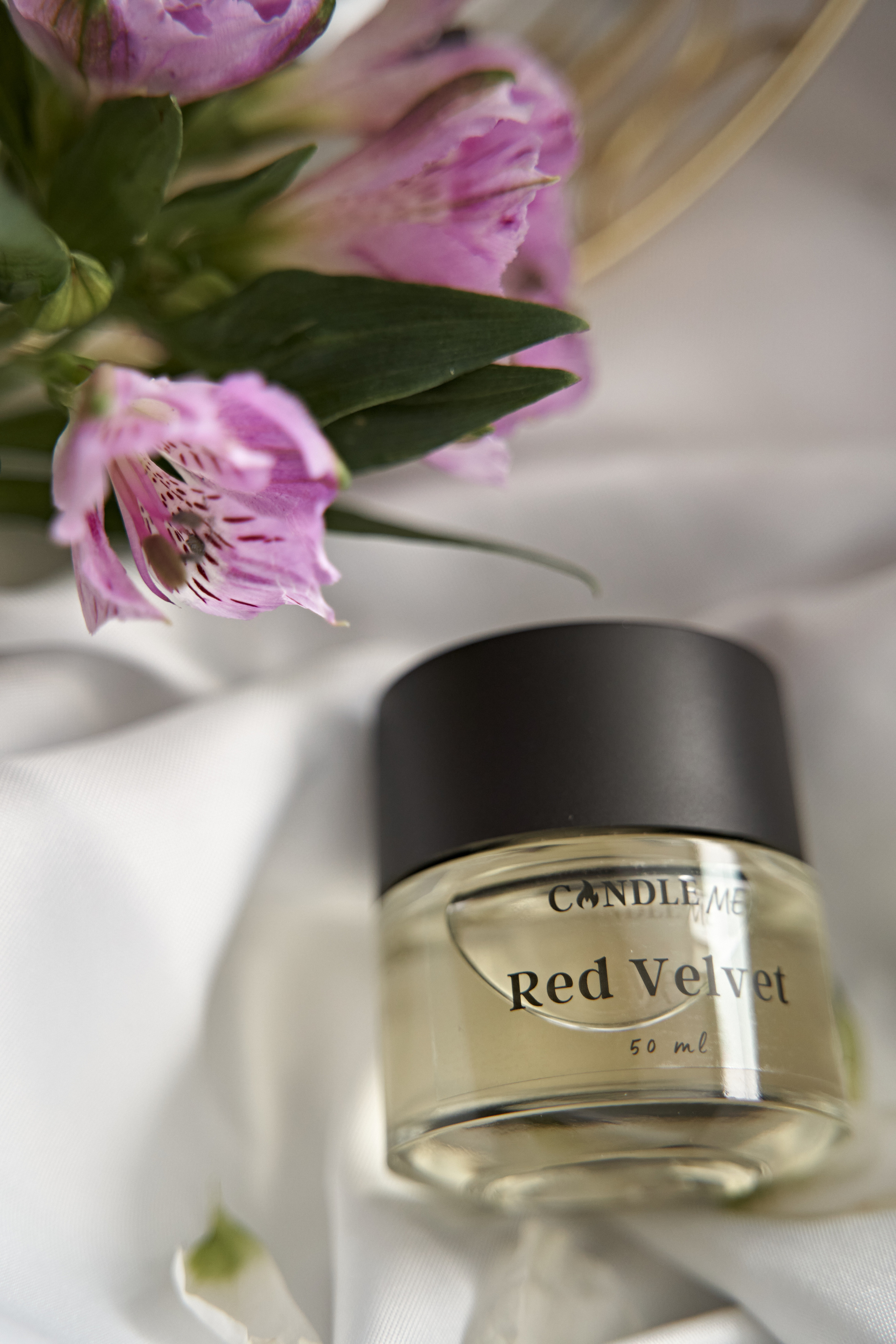 Предметная фотосессия. Предметный фотограф. Фотосессия косметики. Фотосессия свечей. Красивая предметная фотография. Визуал. Контент для интернет-магазина свечей, косметики и предметов интерьера.