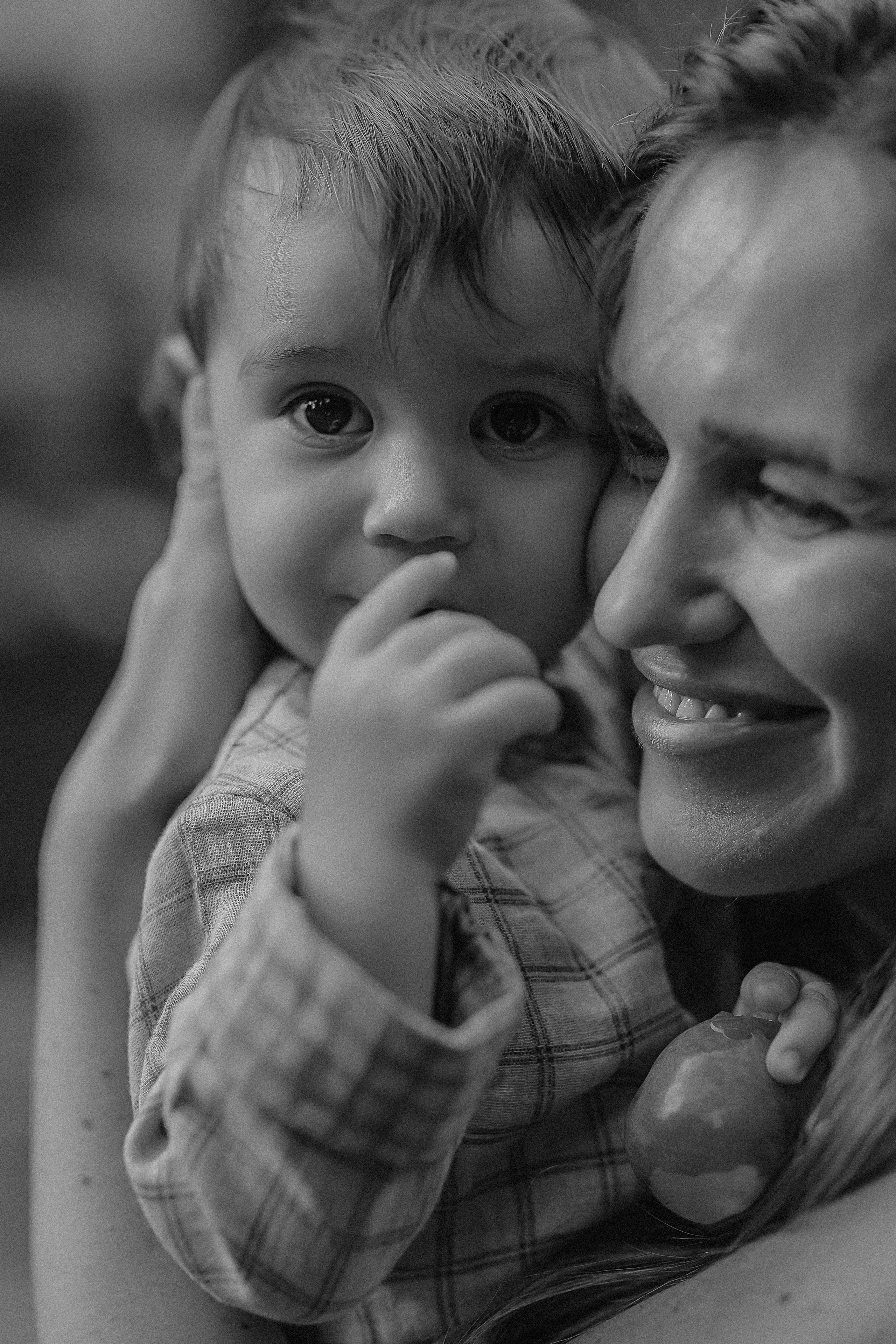 Стирка у дома. Семейный фотограф Тюмень, фотограф на роды Салмина Мария