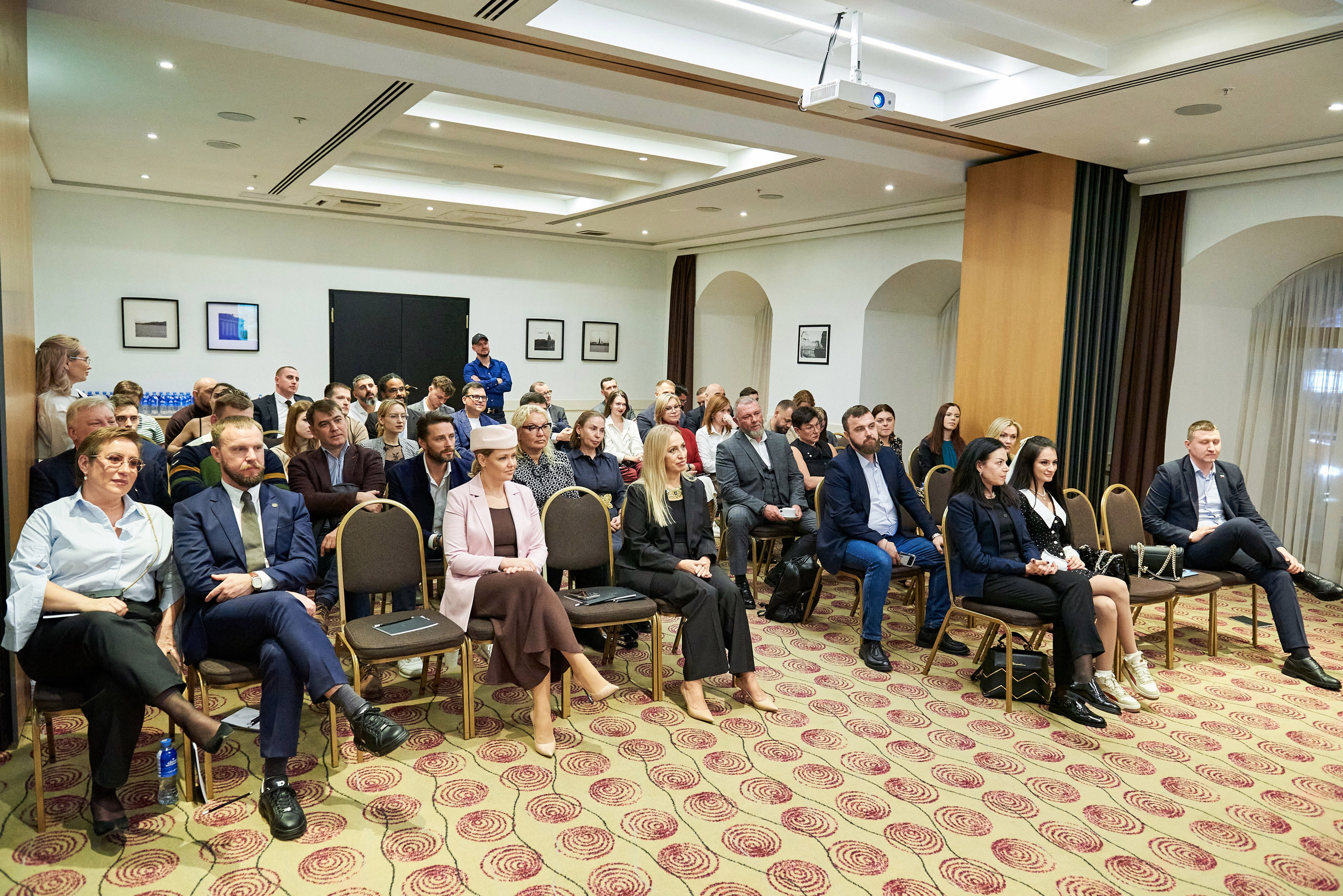 Сеть лидеров встреча в СПб. Иван Ступа, репортажный фотограф в Санкт-Петербурге и Ленинградской области