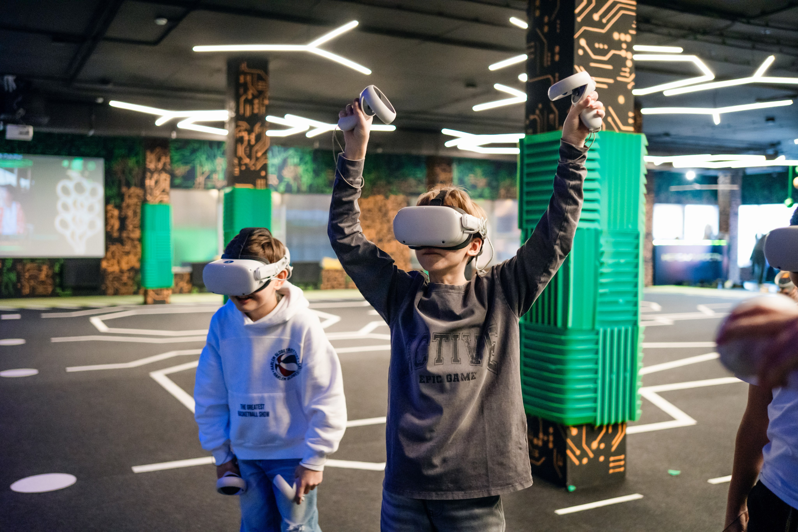 VR (November-December 2024). Felixtones