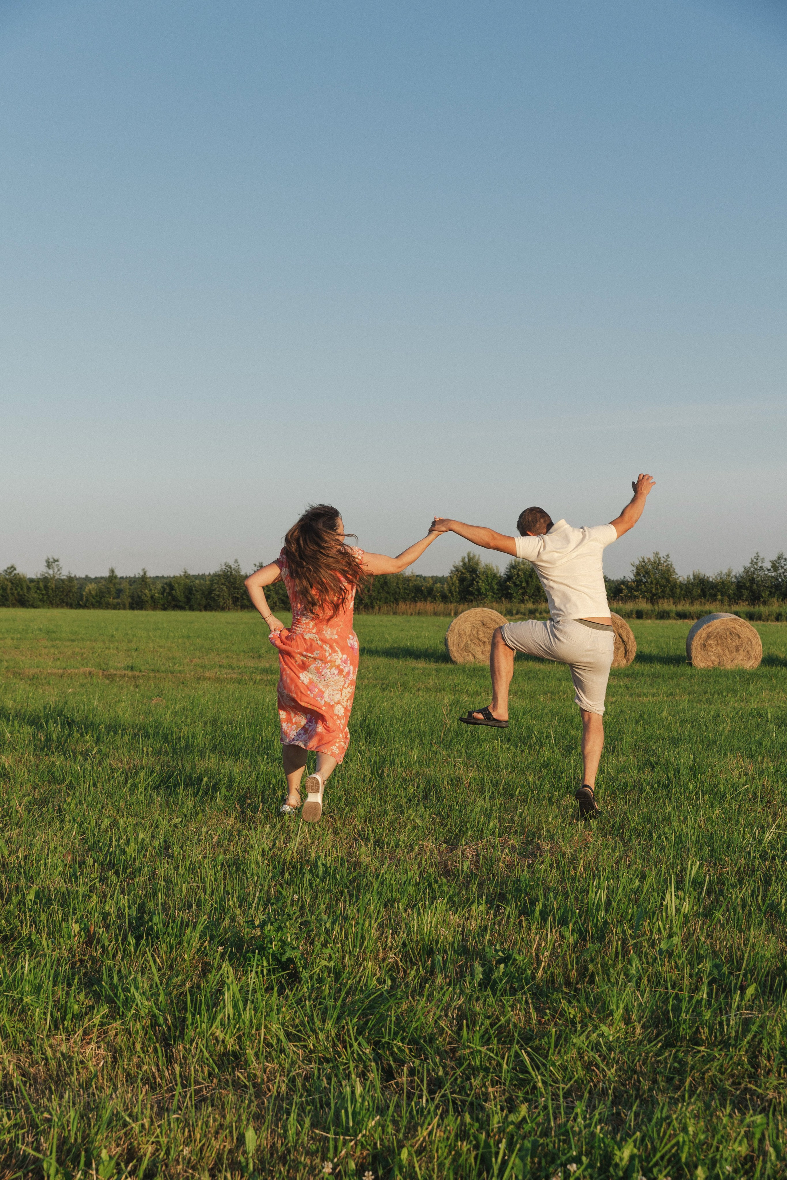 Любовь в поле. Свадебный и семейный фотограф в Карелии