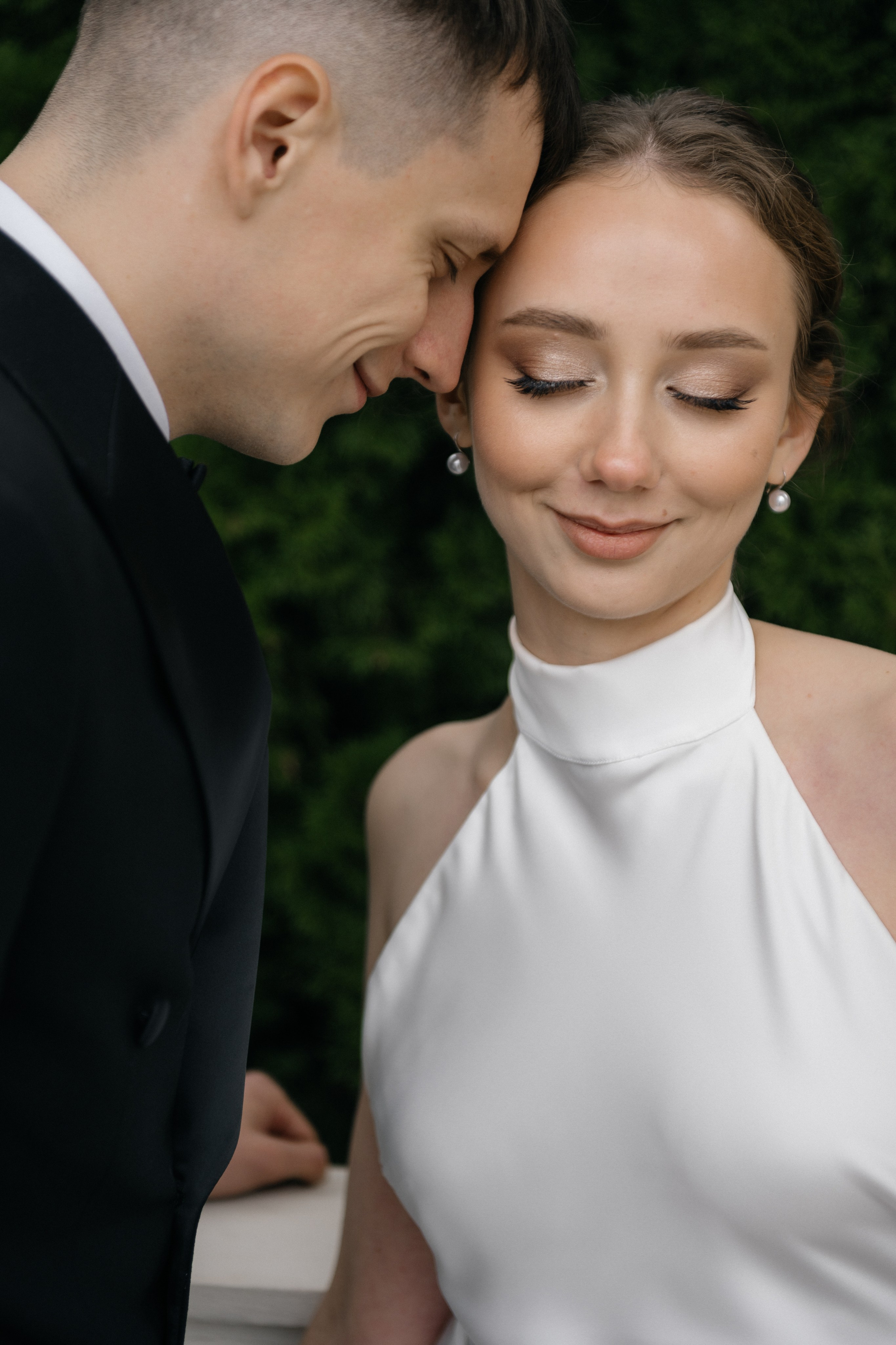 Wedding day in Martinique Bar. Wedding PHOTOGRAPHER Andrew Vnukov