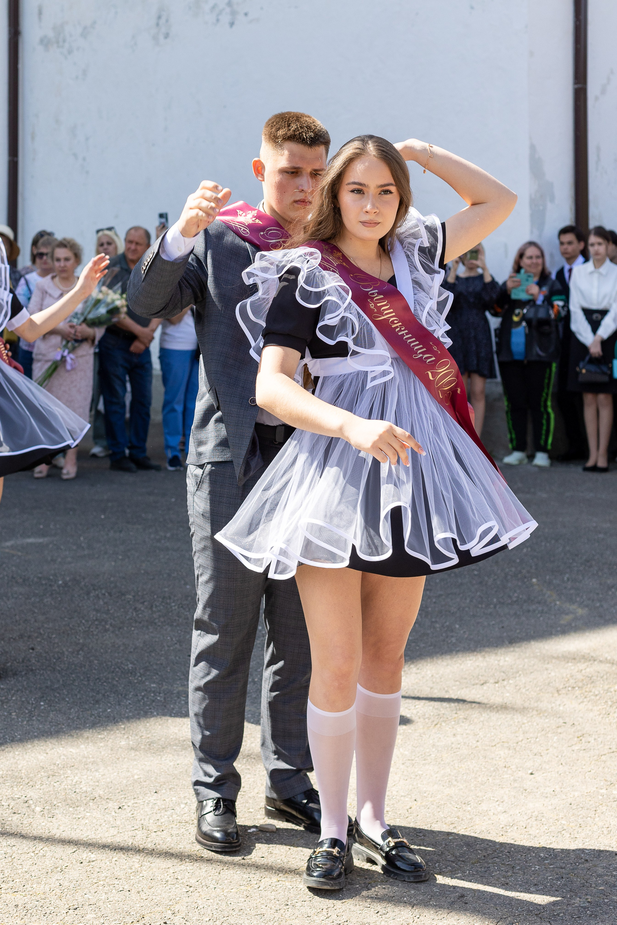 Последний звонок. Выпускные альбомы Майкоп, Краснодар Елена Золотарева