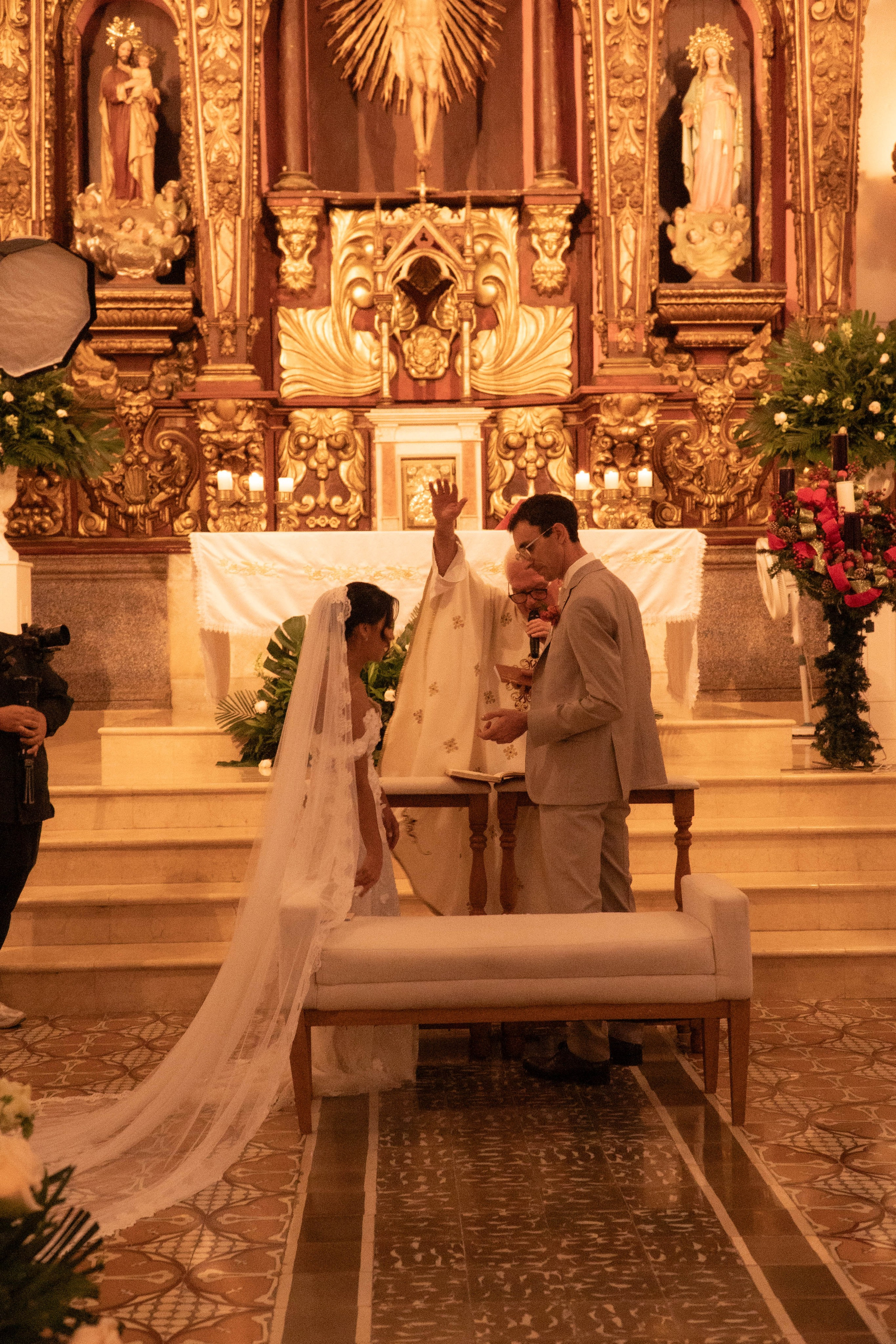 Catalina and Romain. Wedding Photographer in Barcelona and Medellin