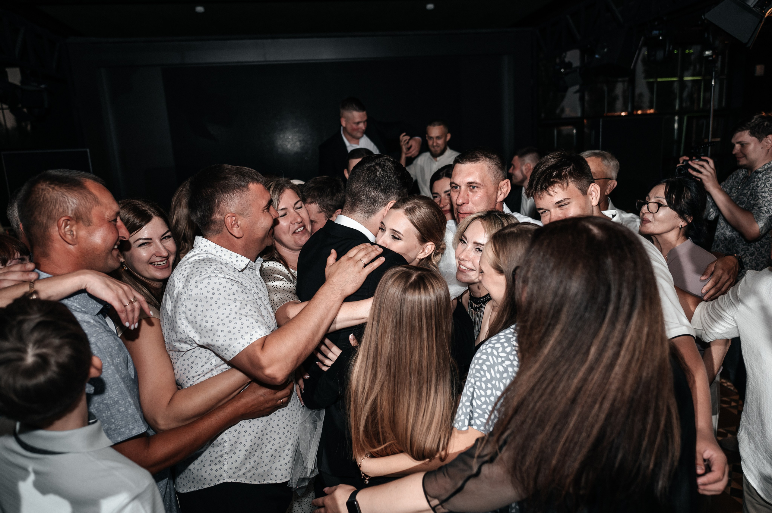 Даниил и Валерия. Черная утка. Полный день. Фотограф Екатерина Бочарникова