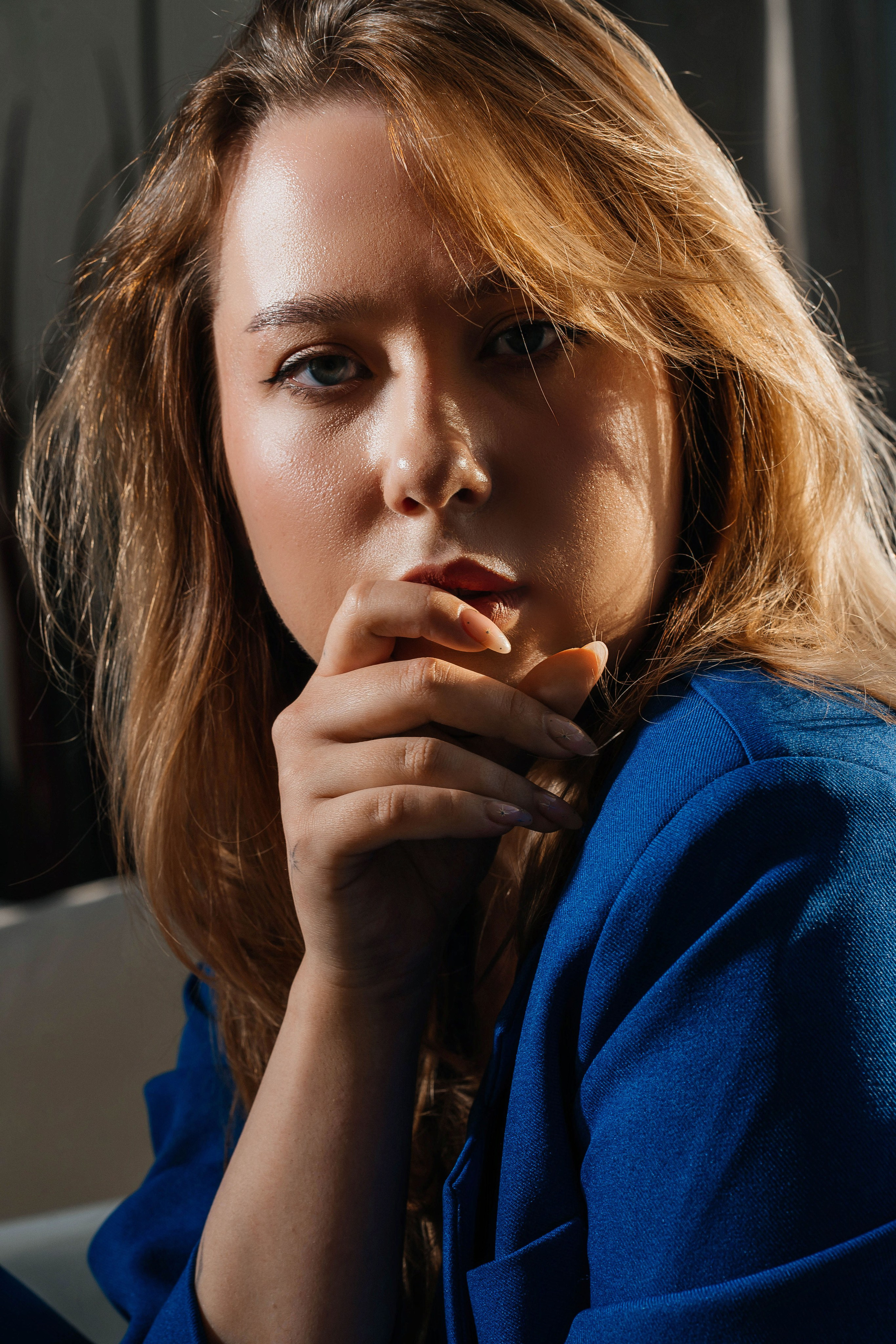 Съемки в интерьере студий. Виктория Алпеева — фотограф по любви