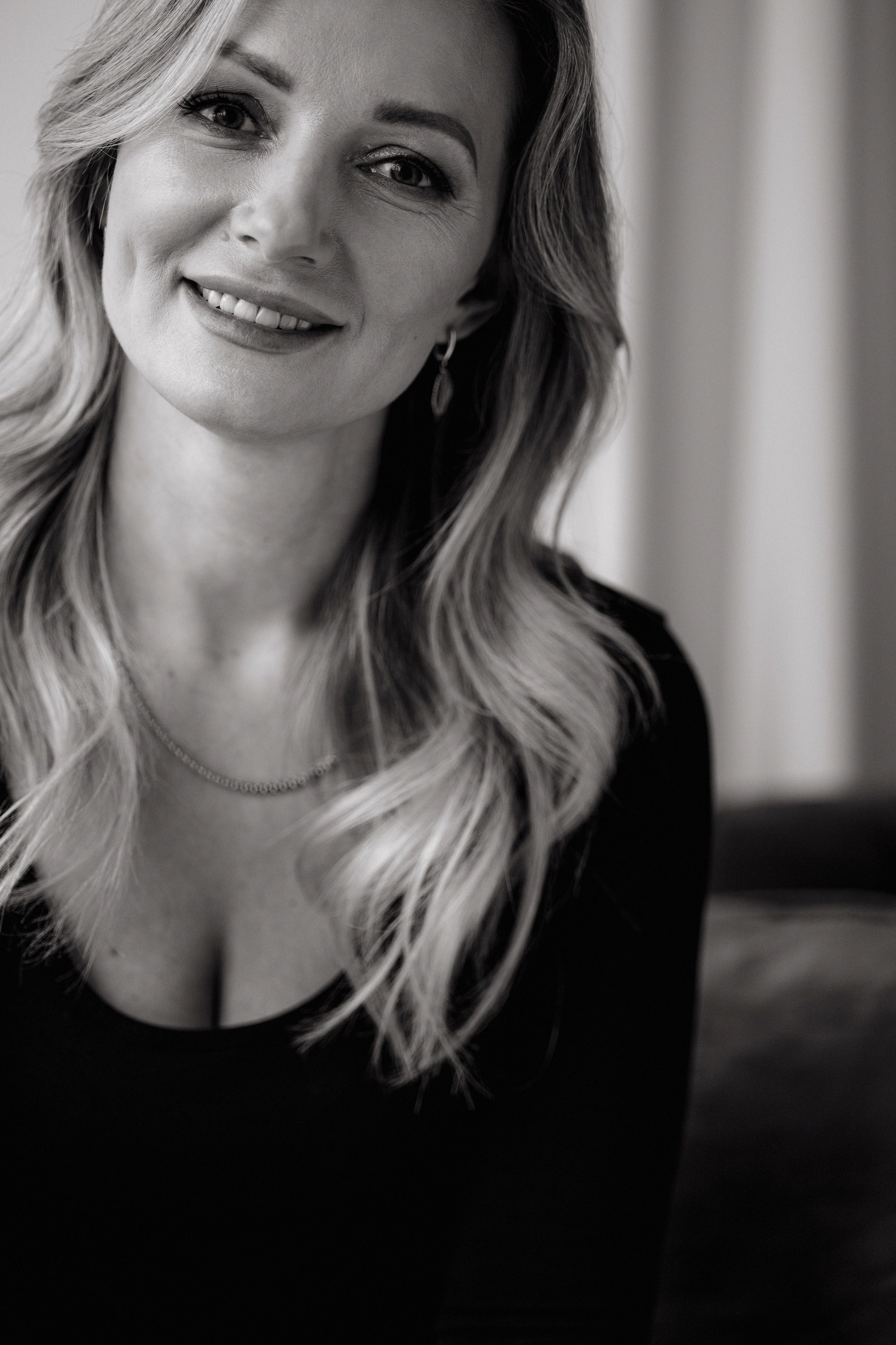 Ирина ч/б. Главная