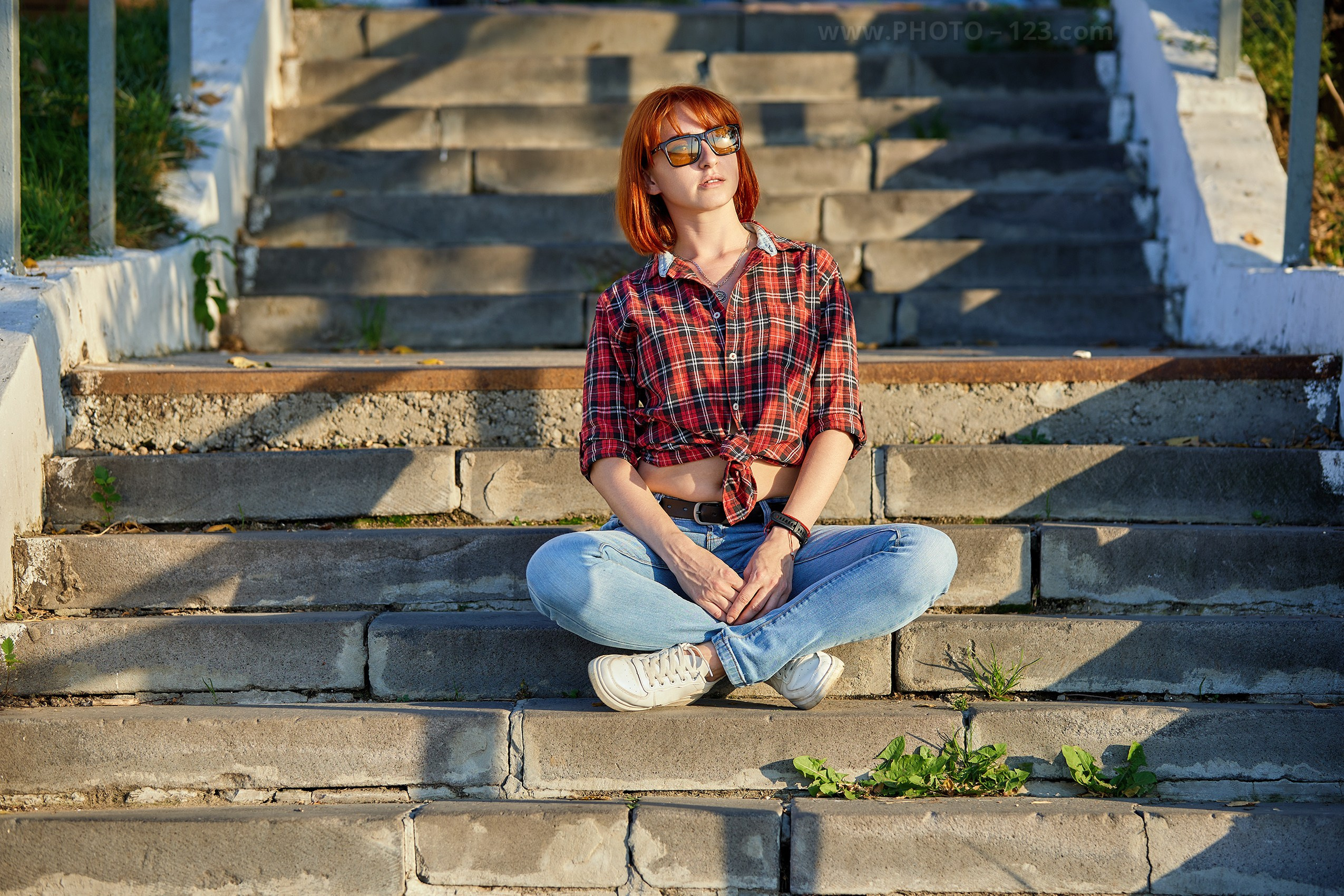 Stylish Redhead Woman in Urban Autumn, Nizhny Novgorod. Photographer, Retoucher & Graphic Designer @photo123pro