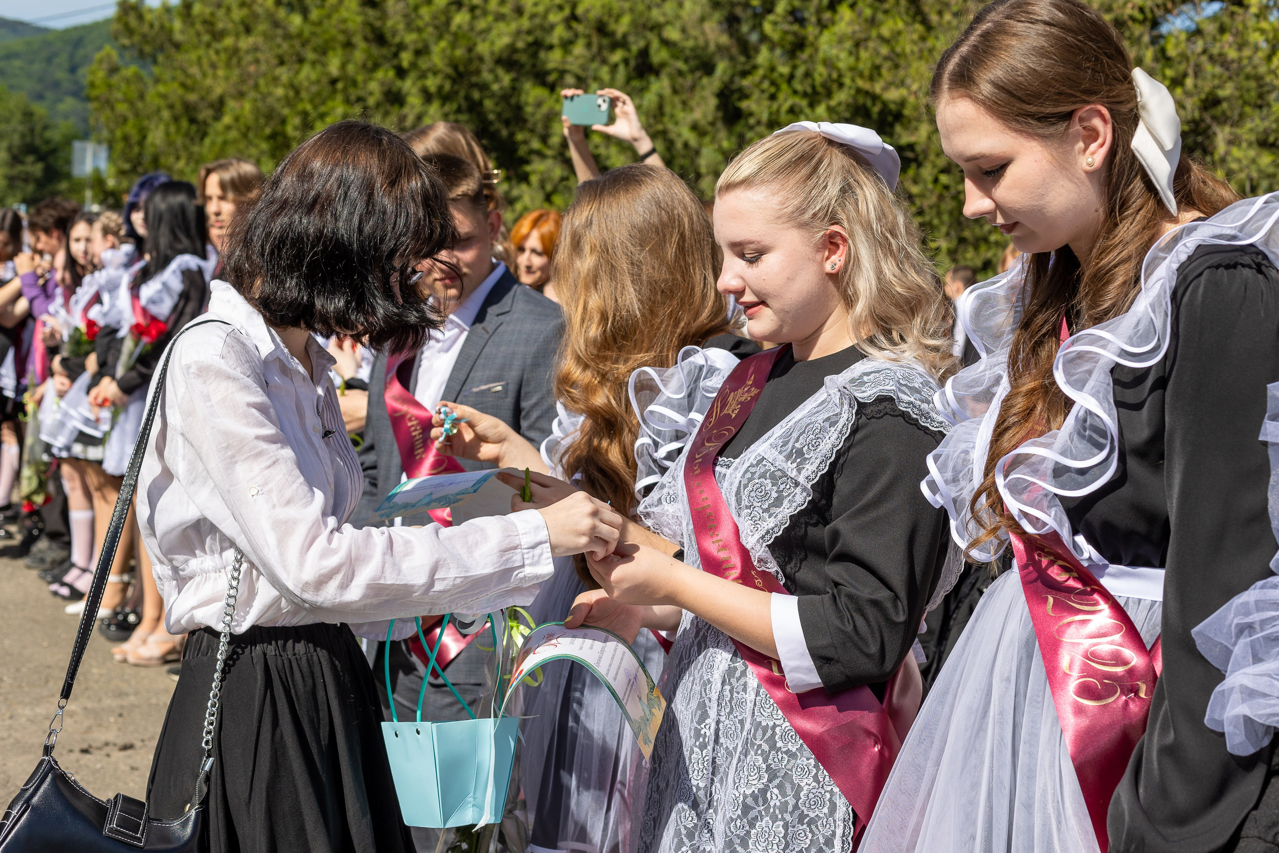 Последний звонок. Выпускные альбомы Майкоп, Краснодар Елена Золотарева