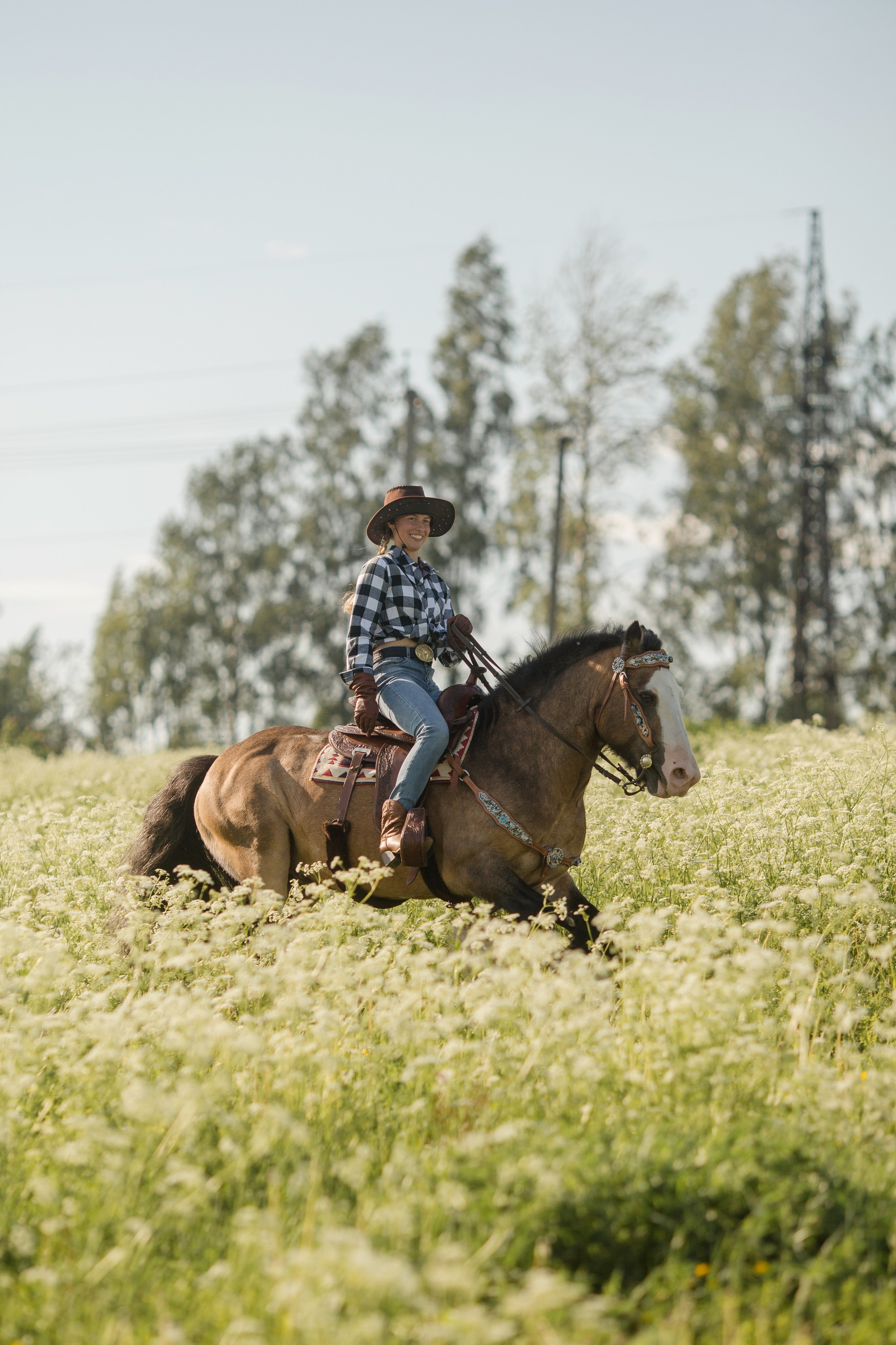Фотосессия в стиле вестерн с лошадью