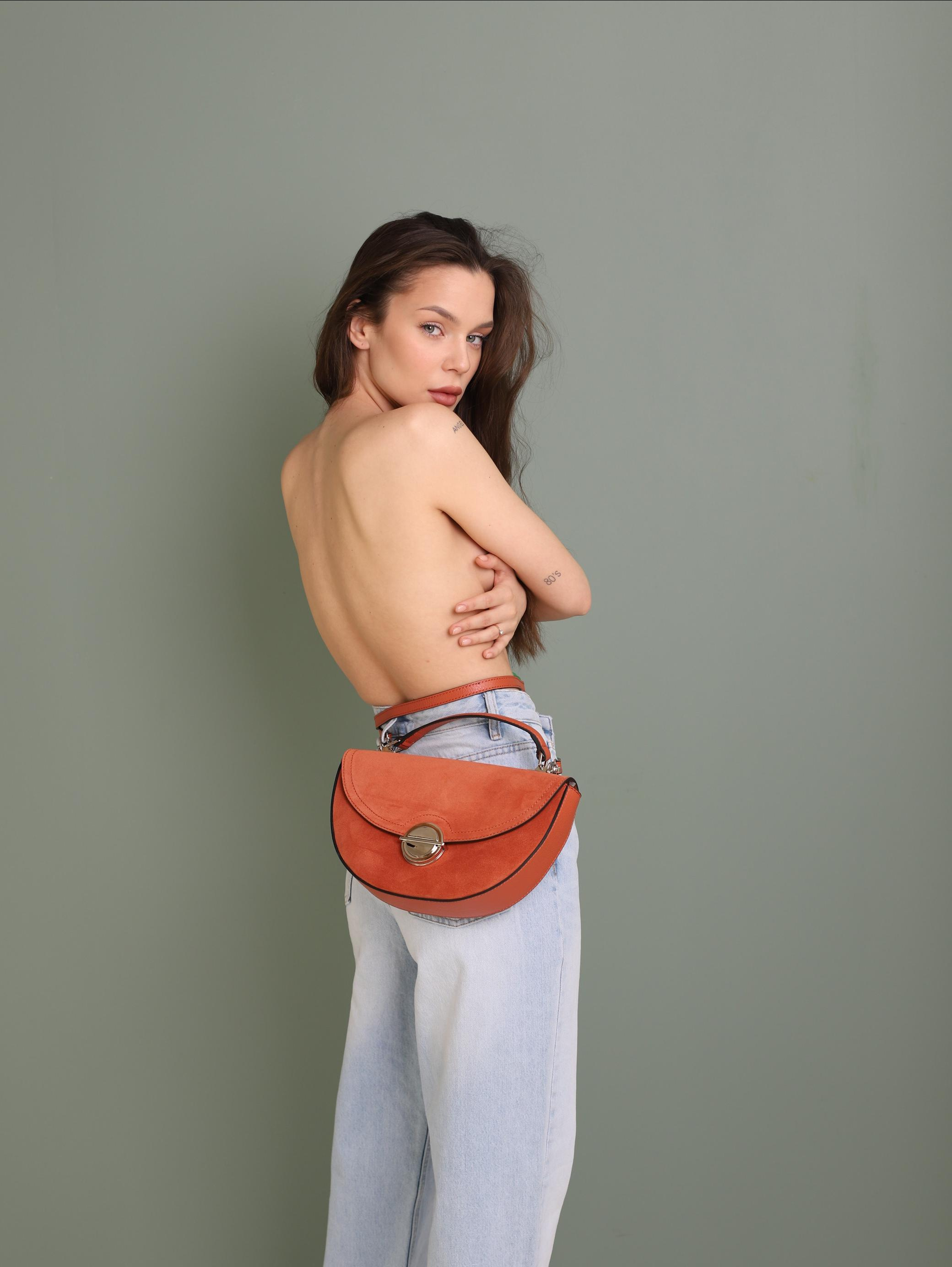 Контент-съёмка для бренда женских сумок Brialdi. Семейный и детский фотограф в Москве Тихонова Ксения