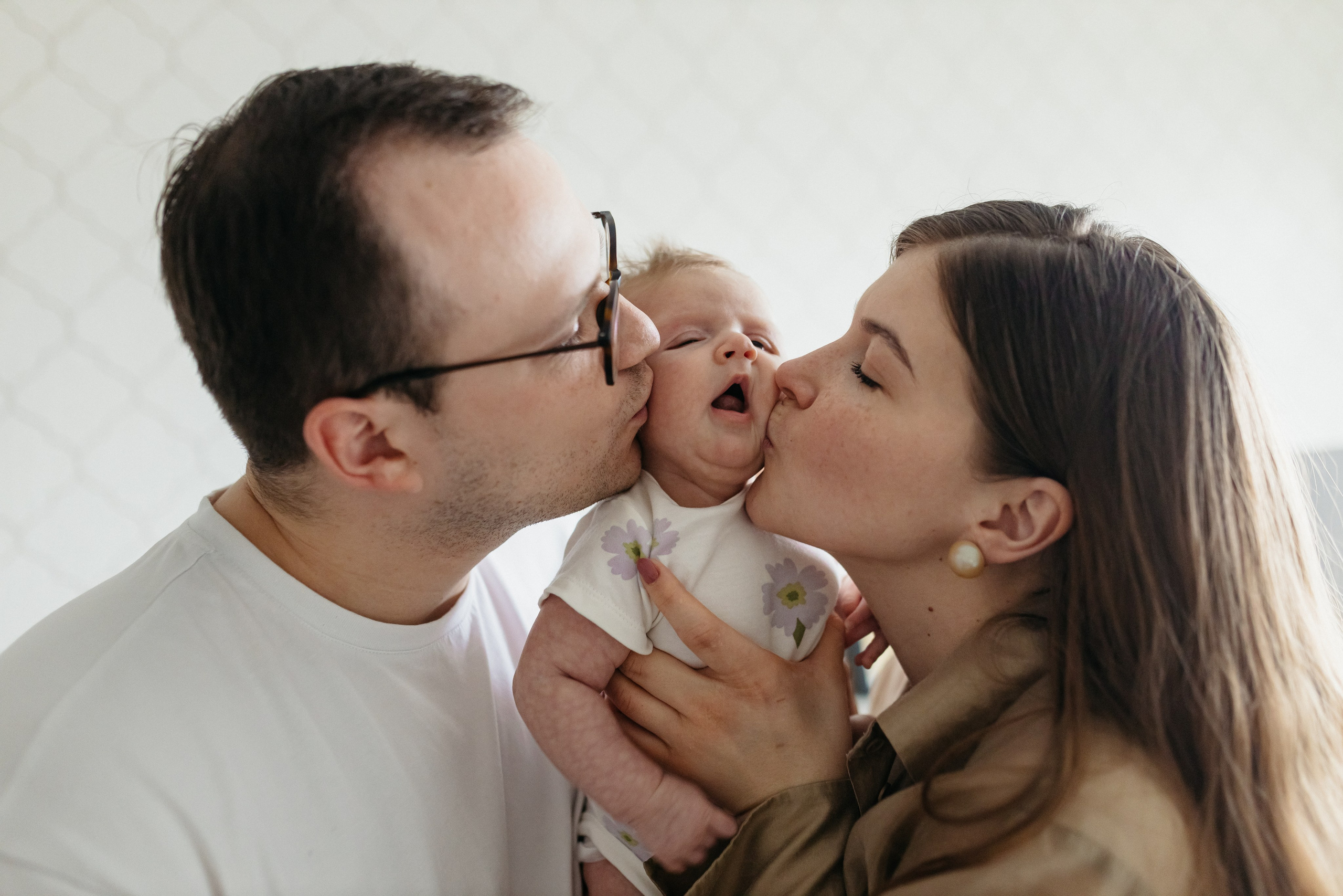 Семейная история. Фотограф родов выписка новорожденных Санкт-Петербург