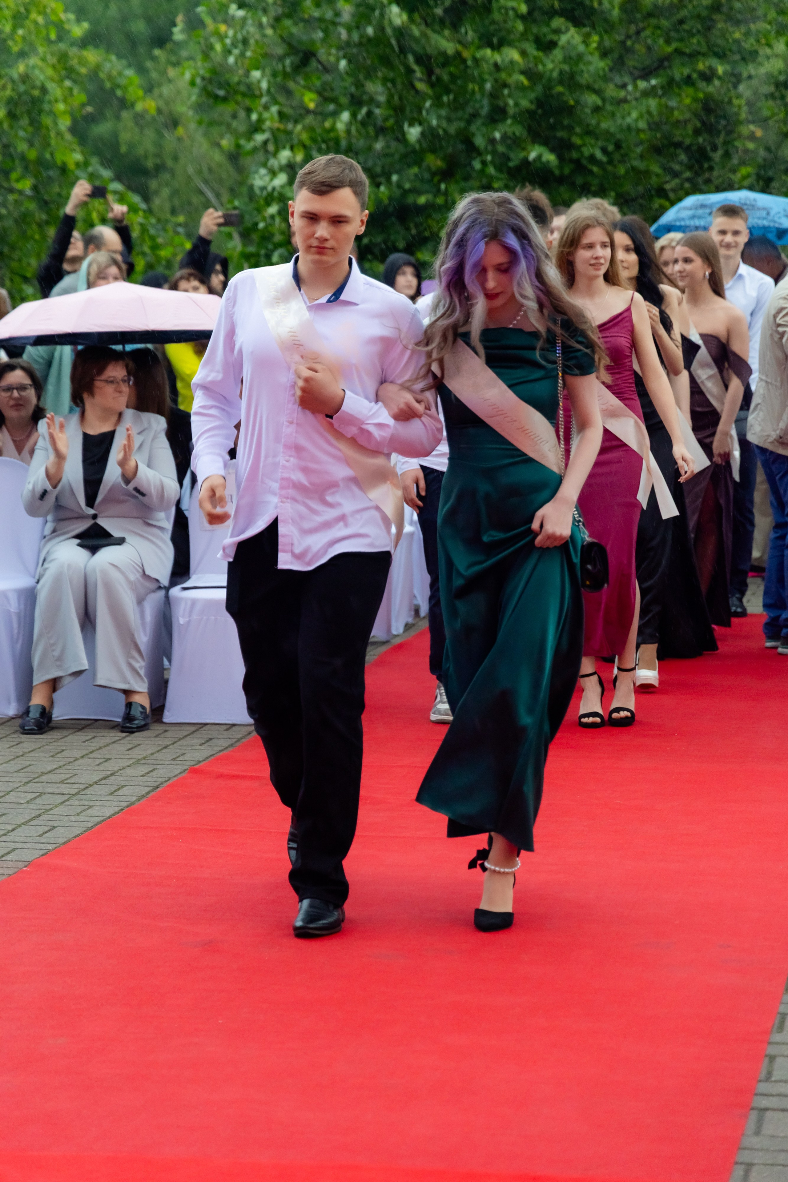 Школьный выпускной 2025 год в Минске, Беларуси. Свадебный фотограф в Минске/Беларуси Сергей Спиридонов