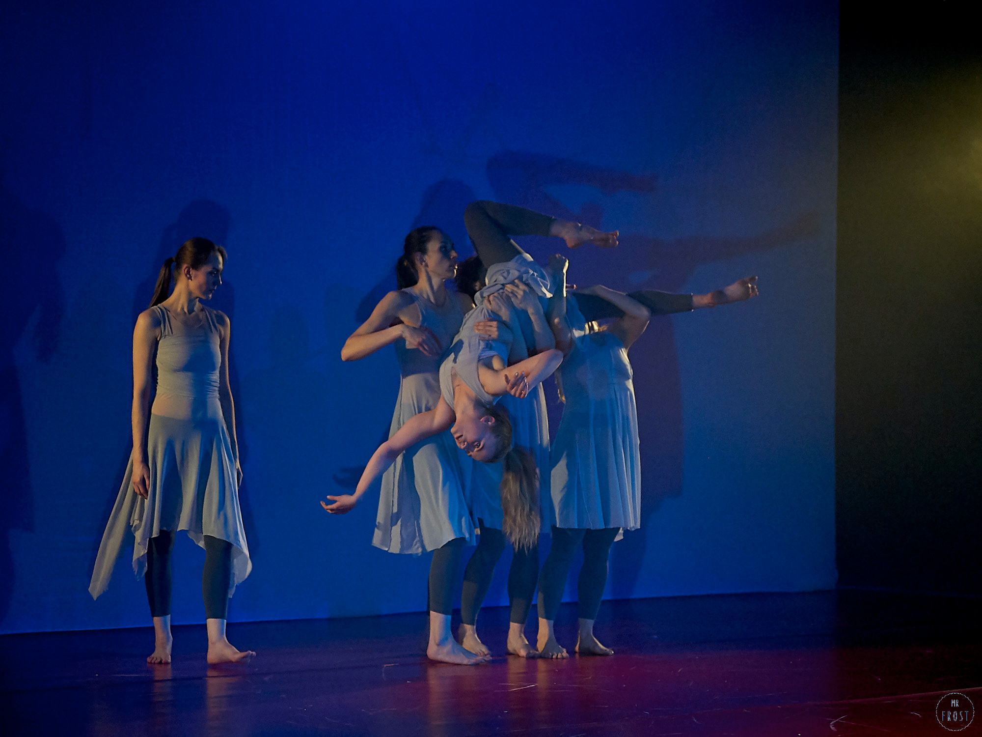 НЕСИНХРОННО. Челябинский театр современного танца. Фотографии отовсюду и обо всем