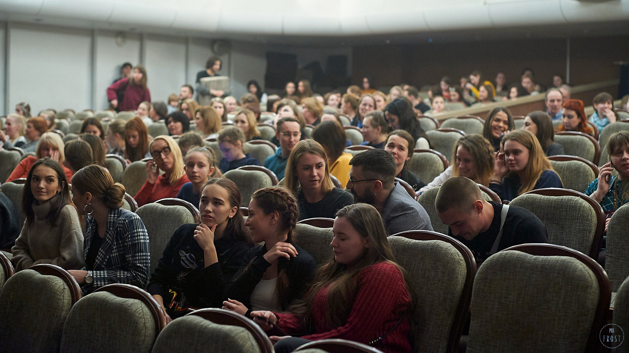 НЕСИНХРОННО. Челябинский театр современного танца. Фотографии отовсюду и обо всем