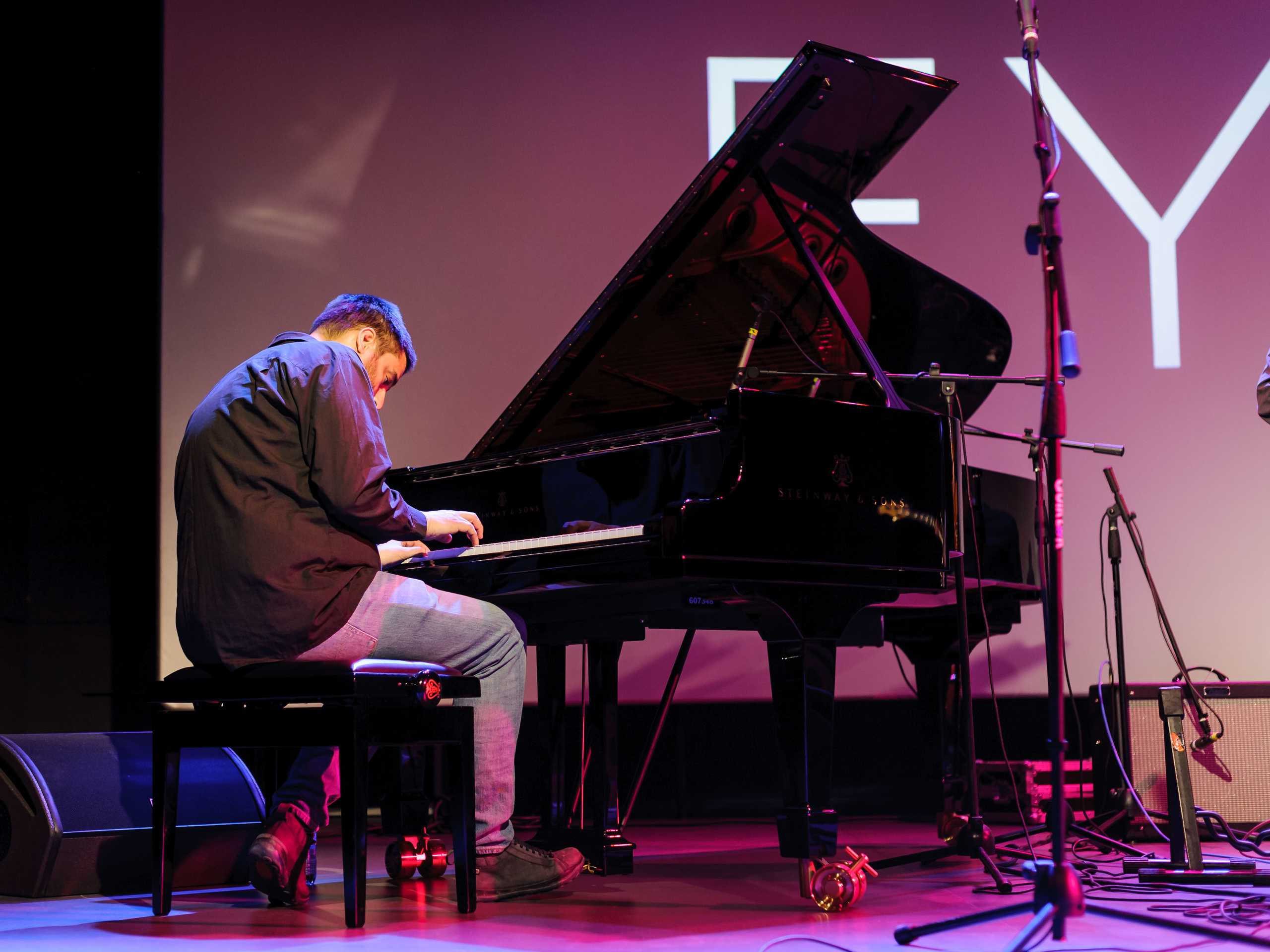 EYOT. Фотографии отовсюду и обо всем