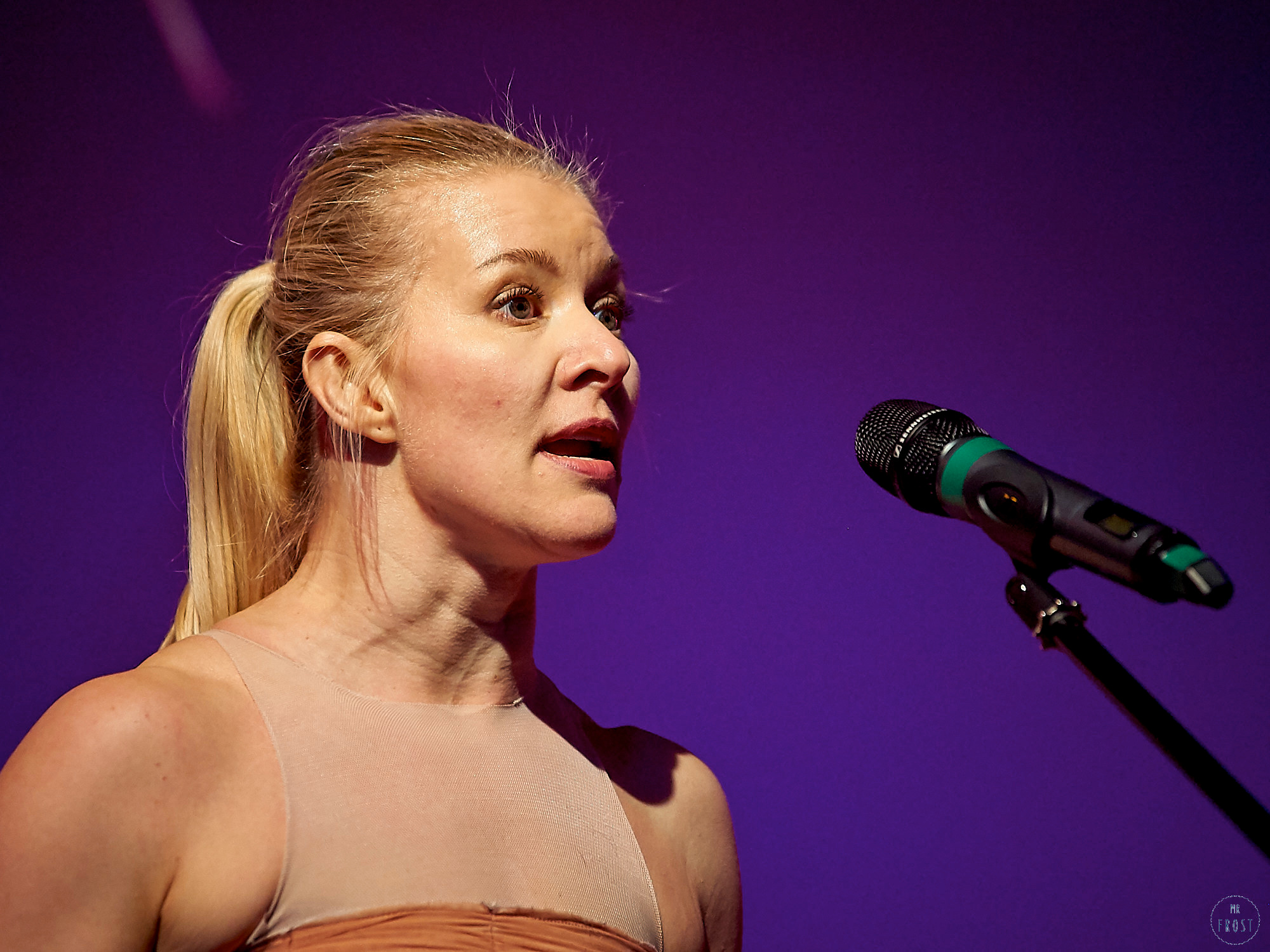 НЕСИНХРОННО. Челябинский театр современного танца. Фотографии отовсюду и обо всем