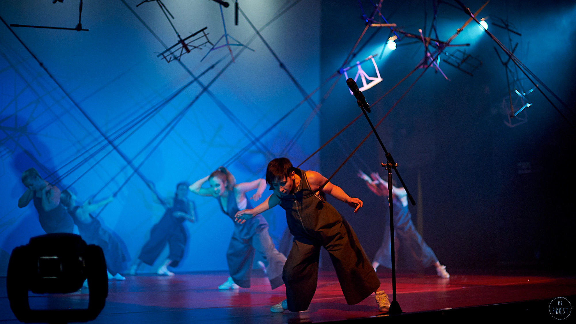 НЕСИНХРОННО. Челябинский театр современного танца. Фотографии отовсюду и обо всем