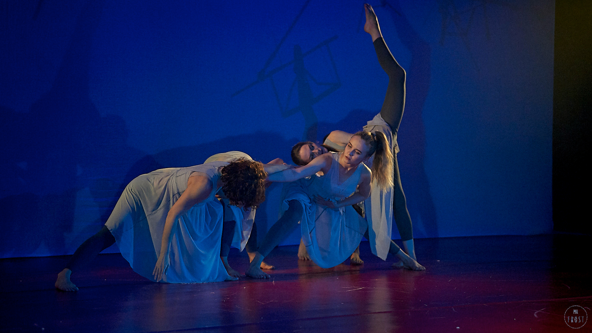 НЕСИНХРОННО. Челябинский театр современного танца. Фотографии отовсюду и обо всем