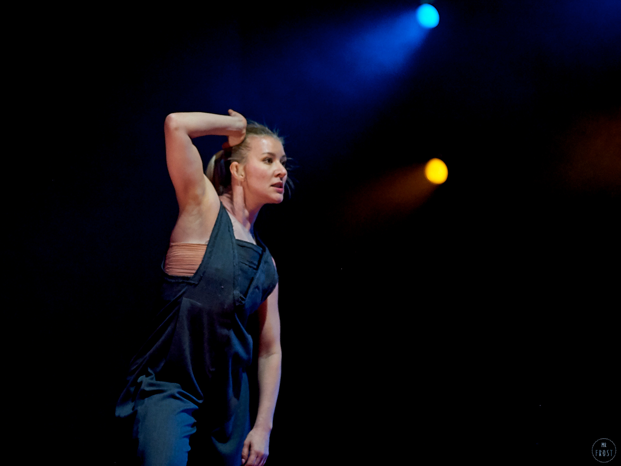 НЕСИНХРОННО. Челябинский театр современного танца. Фотографии отовсюду и обо всем