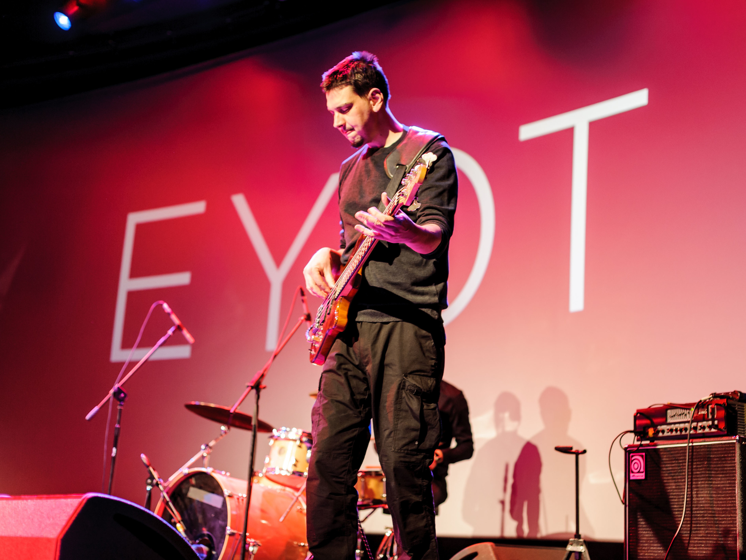 EYOT. Фотографии отовсюду и обо всем