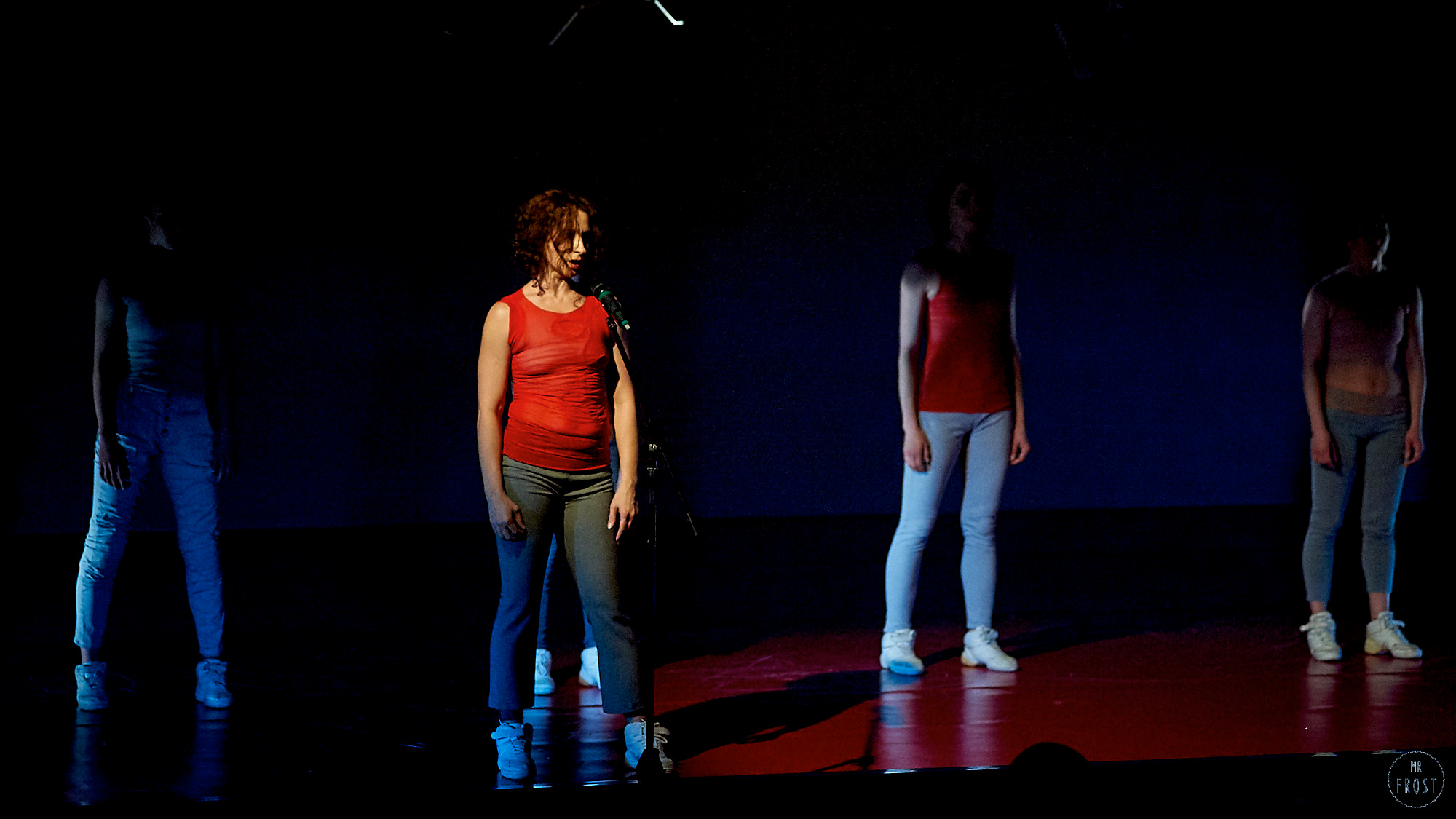 НЕСИНХРОННО. Челябинский театр современного танца. Фотографии отовсюду и обо всем