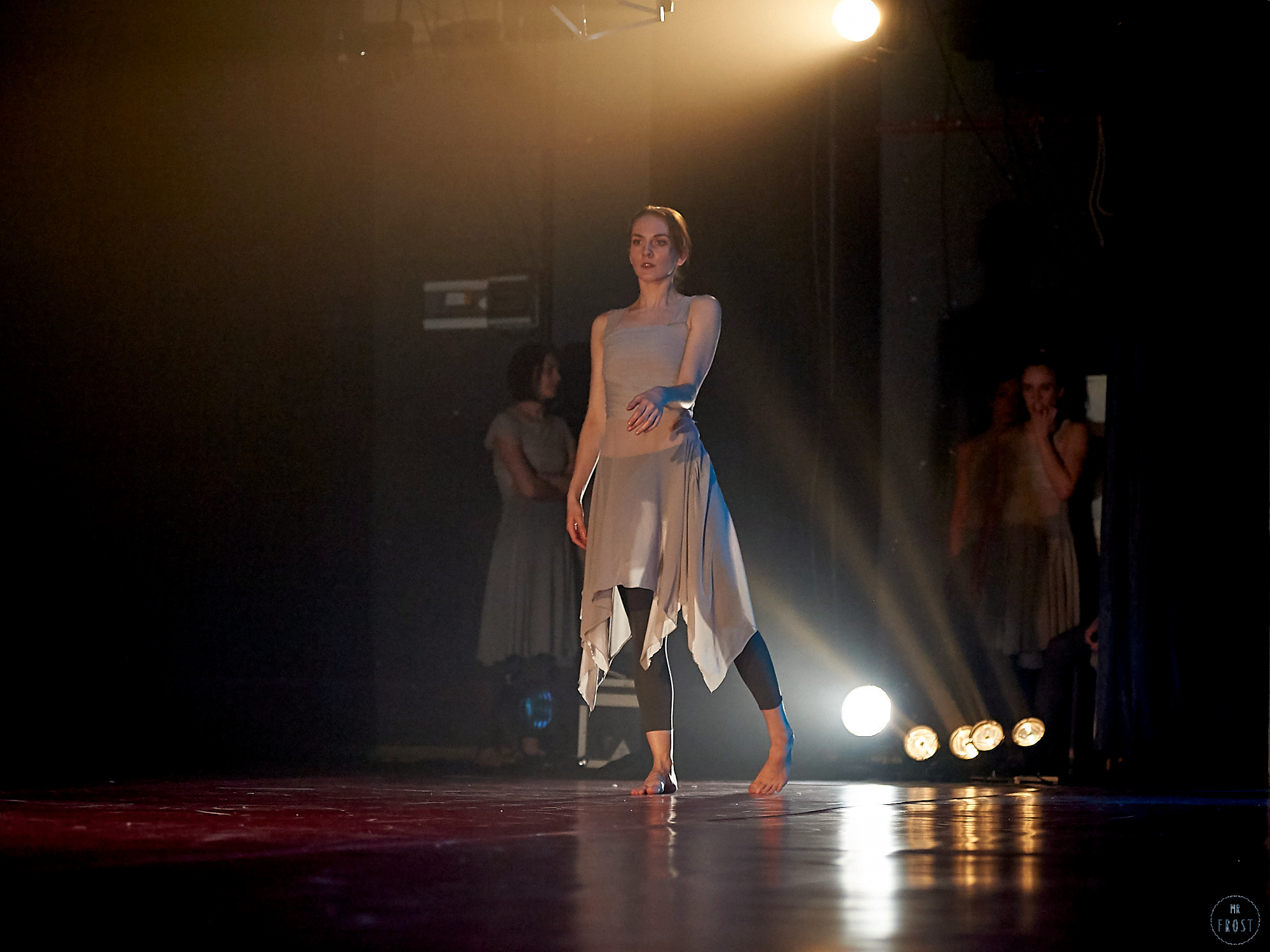 НЕСИНХРОННО. Челябинский театр современного танца. Фотографии отовсюду и обо всем