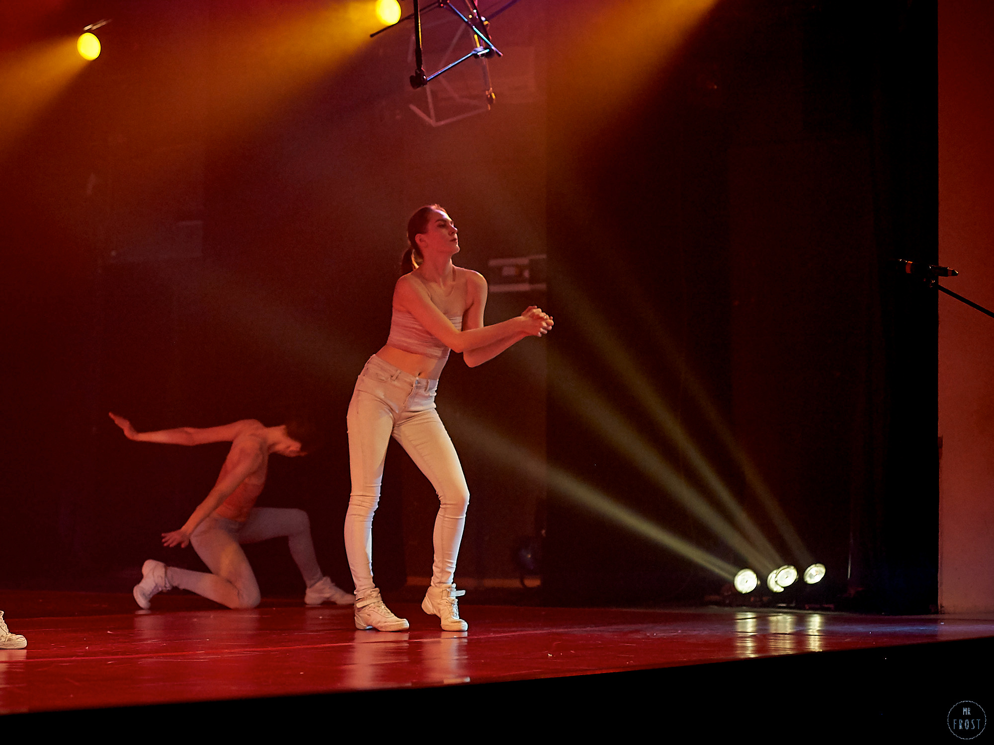 НЕСИНХРОННО. Челябинский театр современного танца. Фотографии отовсюду и обо всем