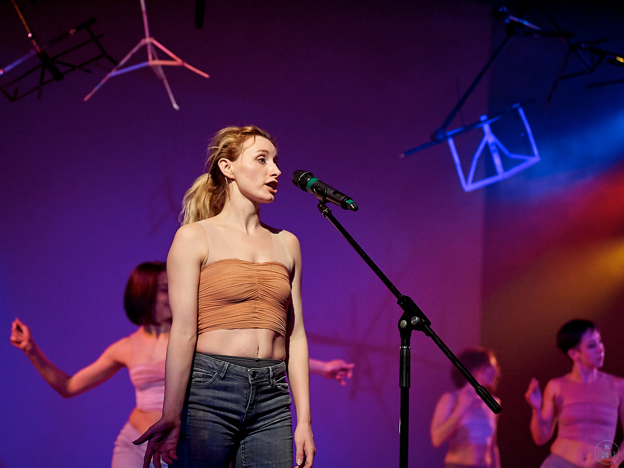 НЕСИНХРОННО. Челябинский театр современного танца. Фотографии отовсюду и обо всем