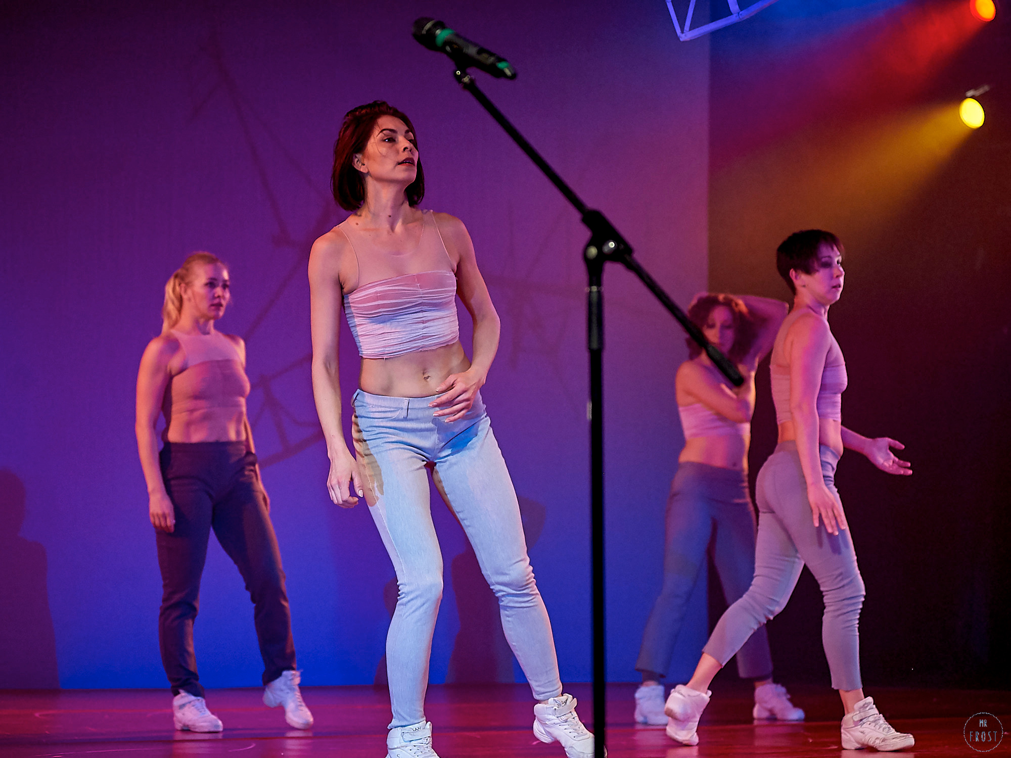 НЕСИНХРОННО. Челябинский театр современного танца. Фотографии отовсюду и обо всем