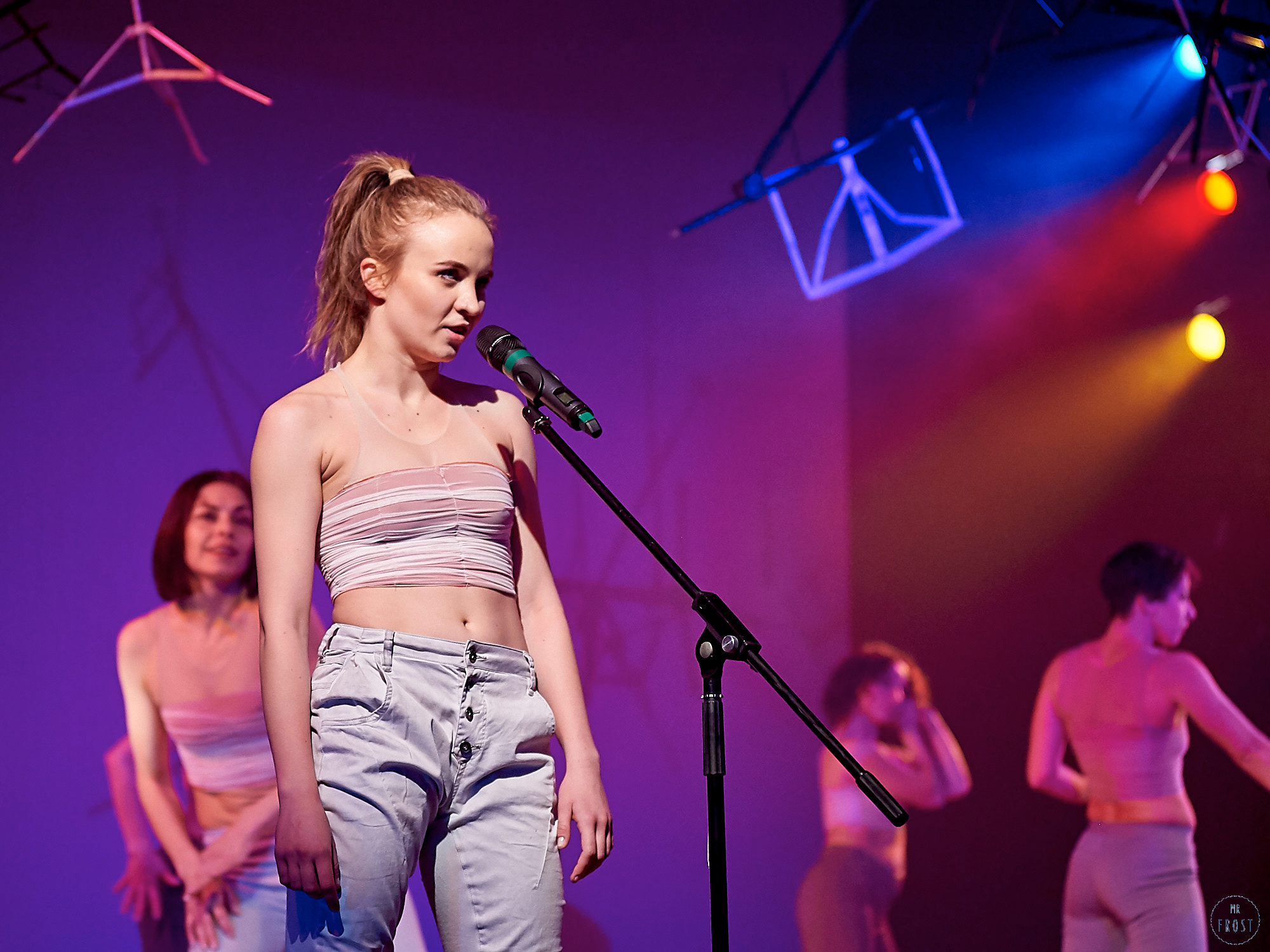 НЕСИНХРОННО. Челябинский театр современного танца. Фотографии отовсюду и обо всем