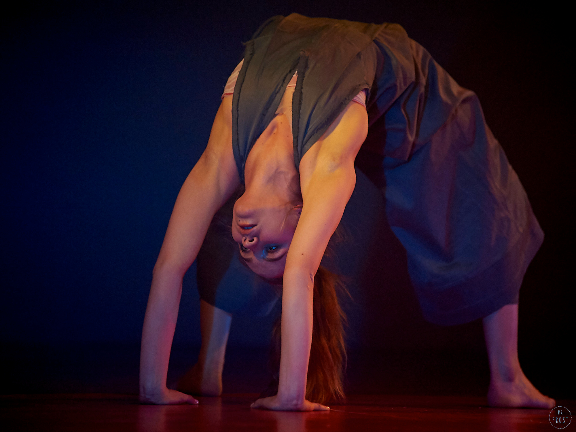 НЕСИНХРОННО. Челябинский театр современного танца. Фотографии отовсюду и обо всем