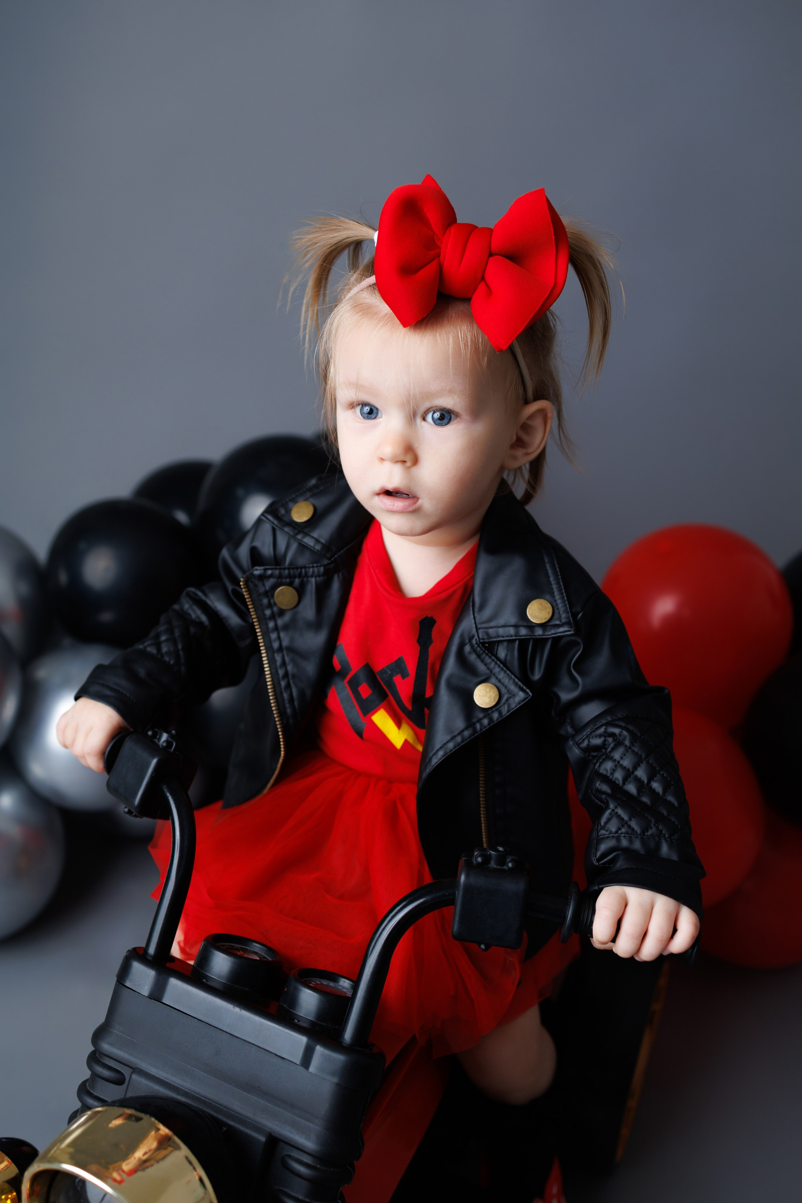 Машеньке 1 годик. Фотограф новорожденный малышей Новосибирск