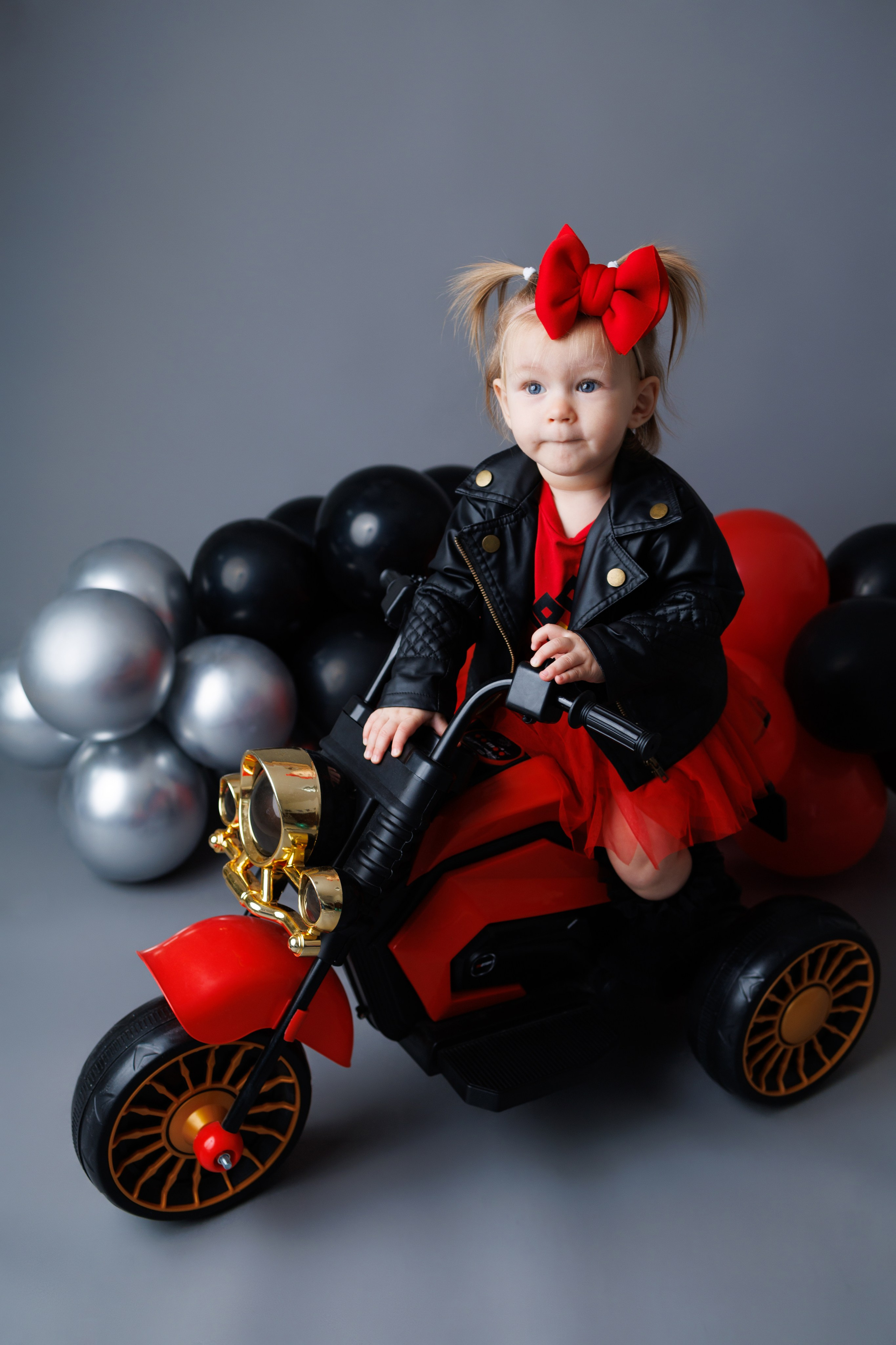 Машеньке 1 годик. Фотограф новорожденный малышей Новосибирск