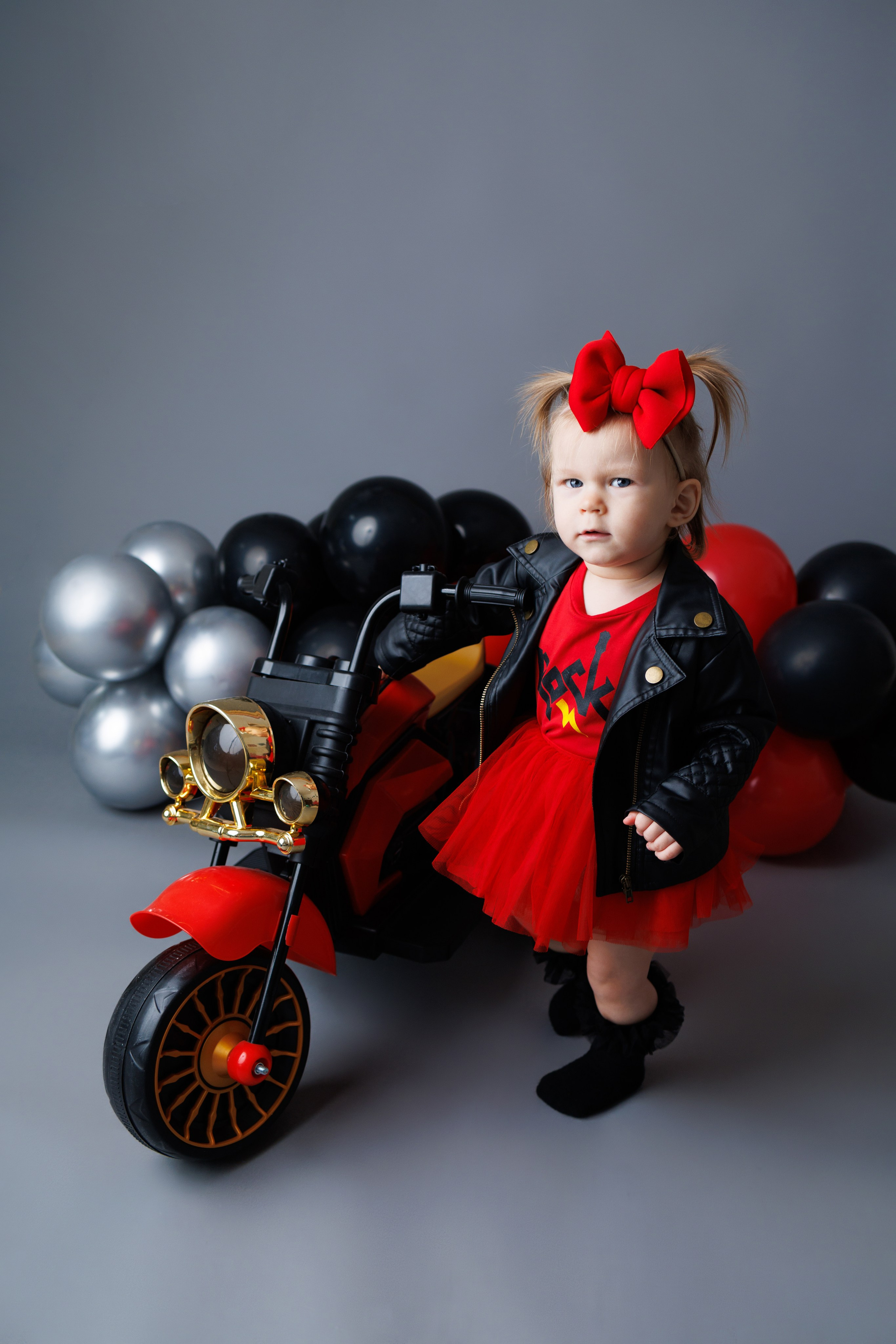 Машеньке 1 годик. Фотограф новорожденный малышей Новосибирск