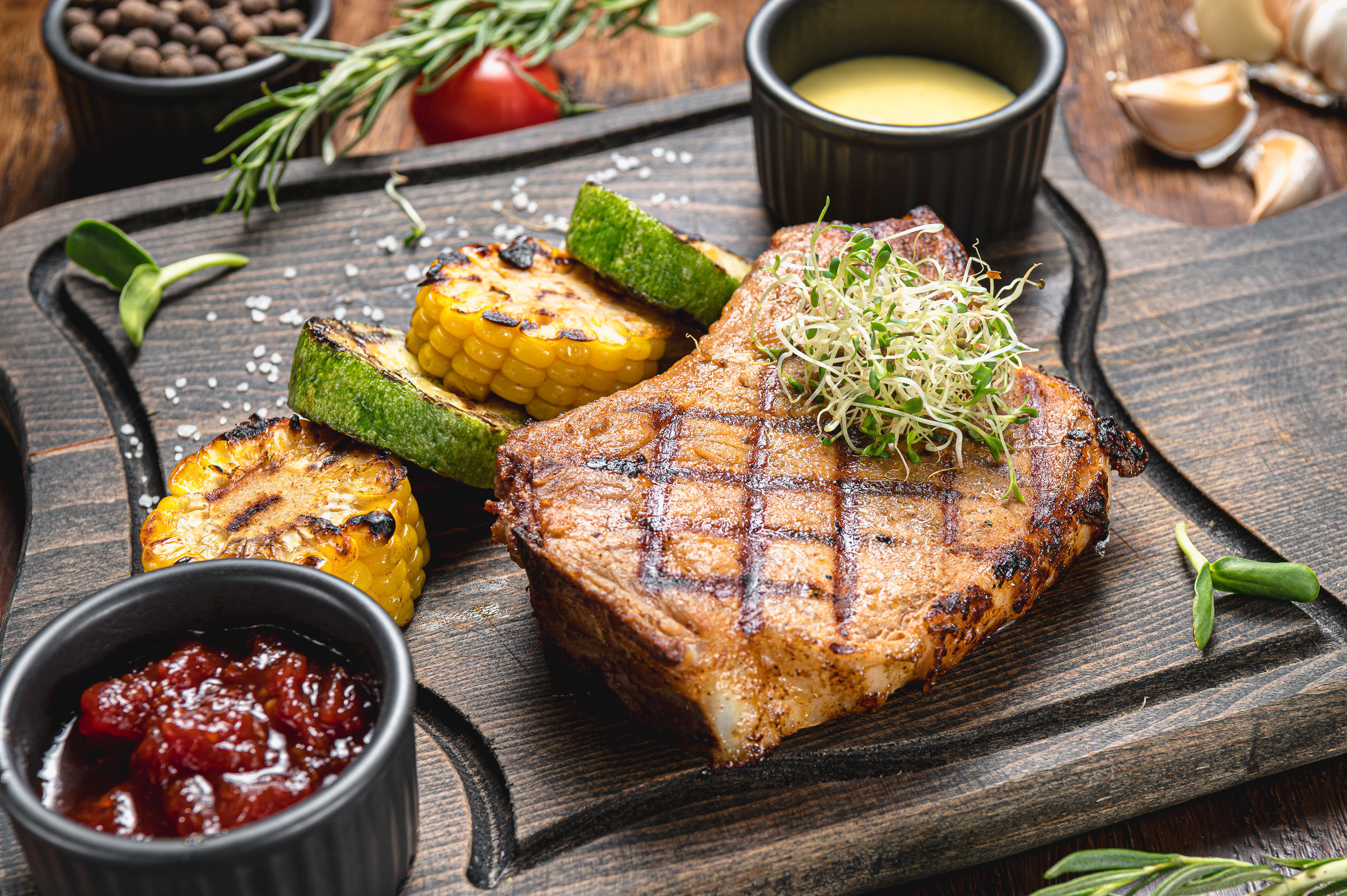 Фотосессия блюд для меню и сайта НАРОДНЫЙ БАР в Ялте. Фотограф интерьеров Фотосъемка рекламы в Ялте и по Крыму