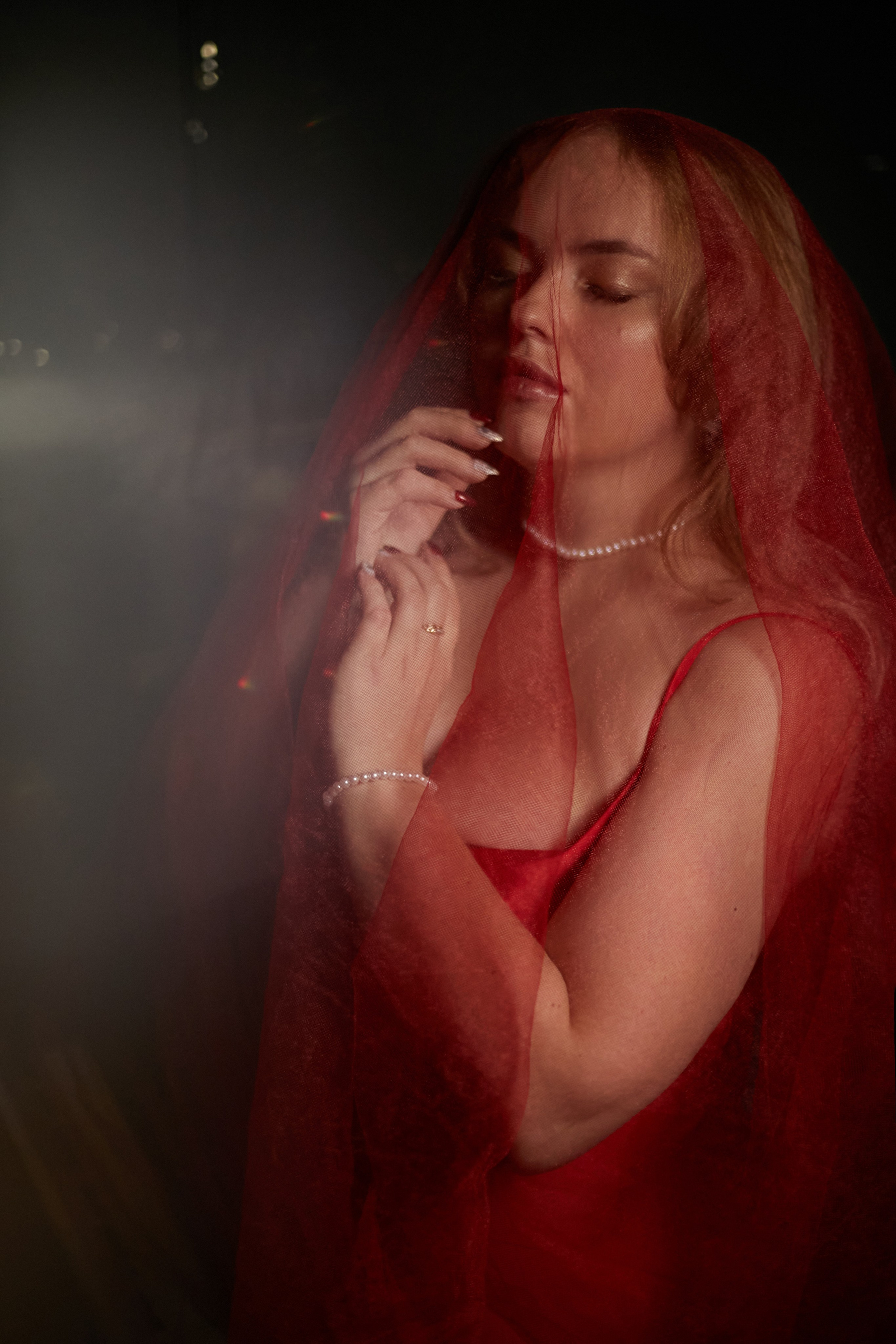 «Красное платье, темный шоколад». Свадебный и креативный фотограф в ЮФО и МСК