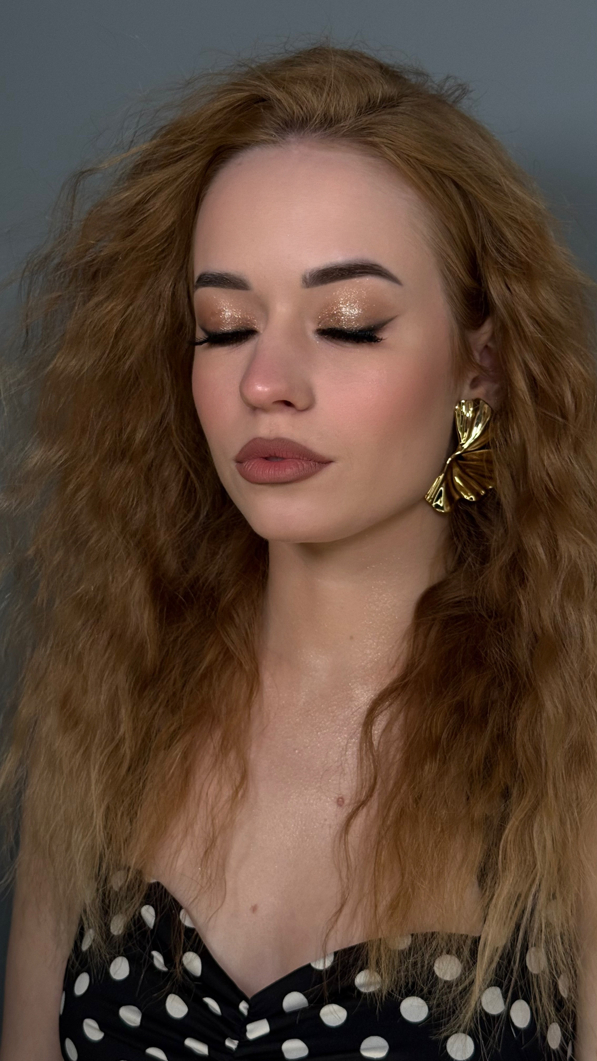 Прически, укладки. Студия визажистов, стилистов по прическам, бровистов и мастеров по ресницам