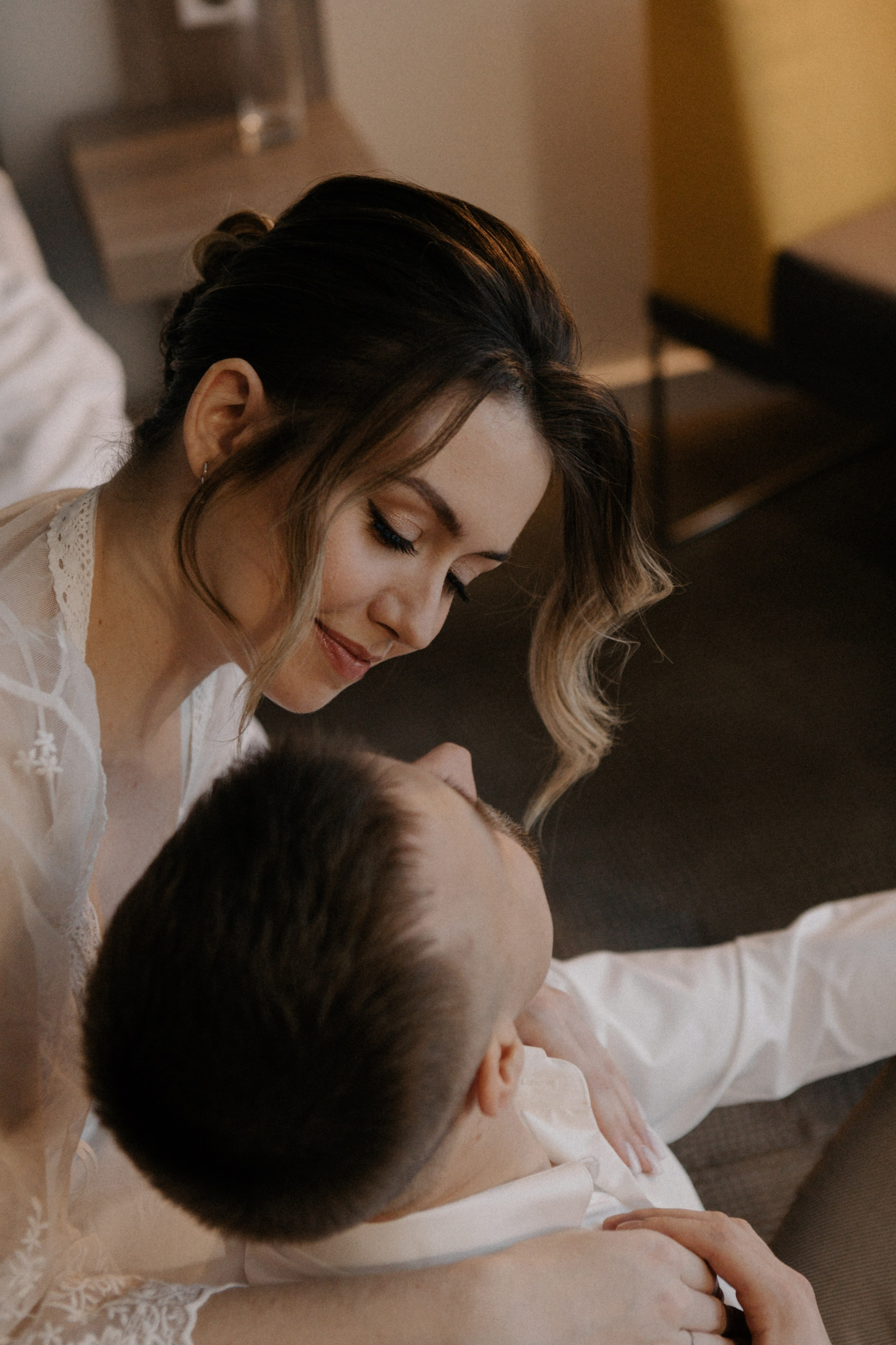 Ксюша и Илья. Утро в отеле роспись в Birds. Свадебный и портретный фотограф в Москве Анастасия Масюк