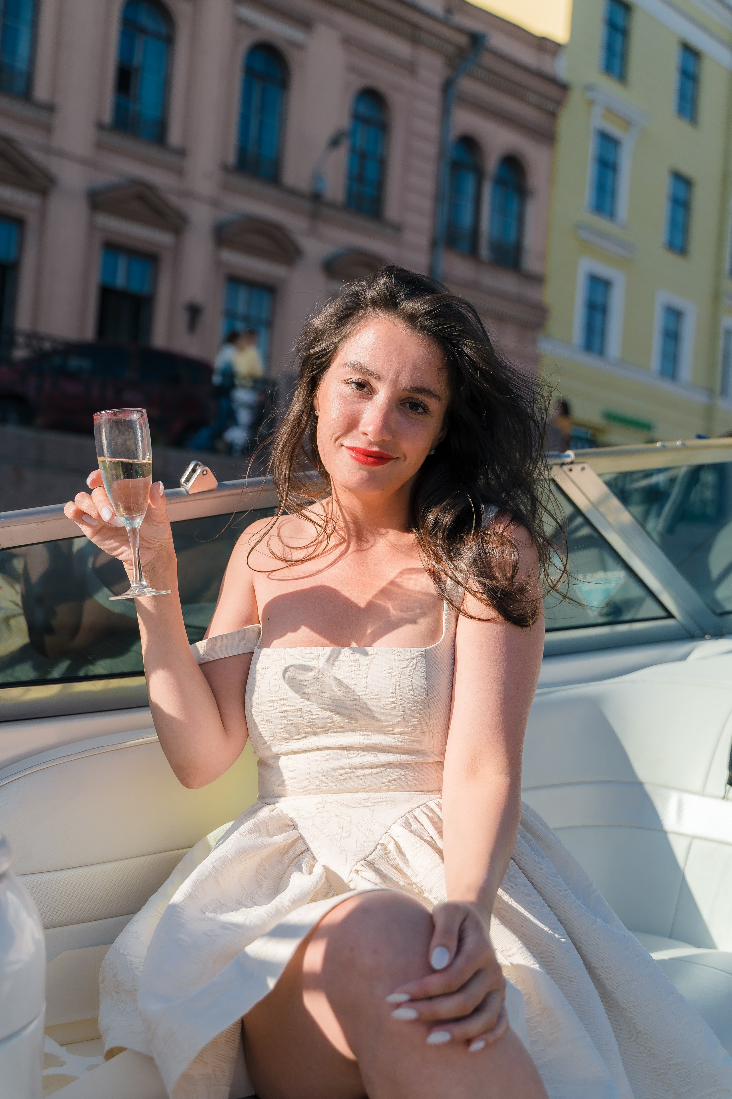 Фотосъемка девичника, встреча девушек, веселые женские портреты