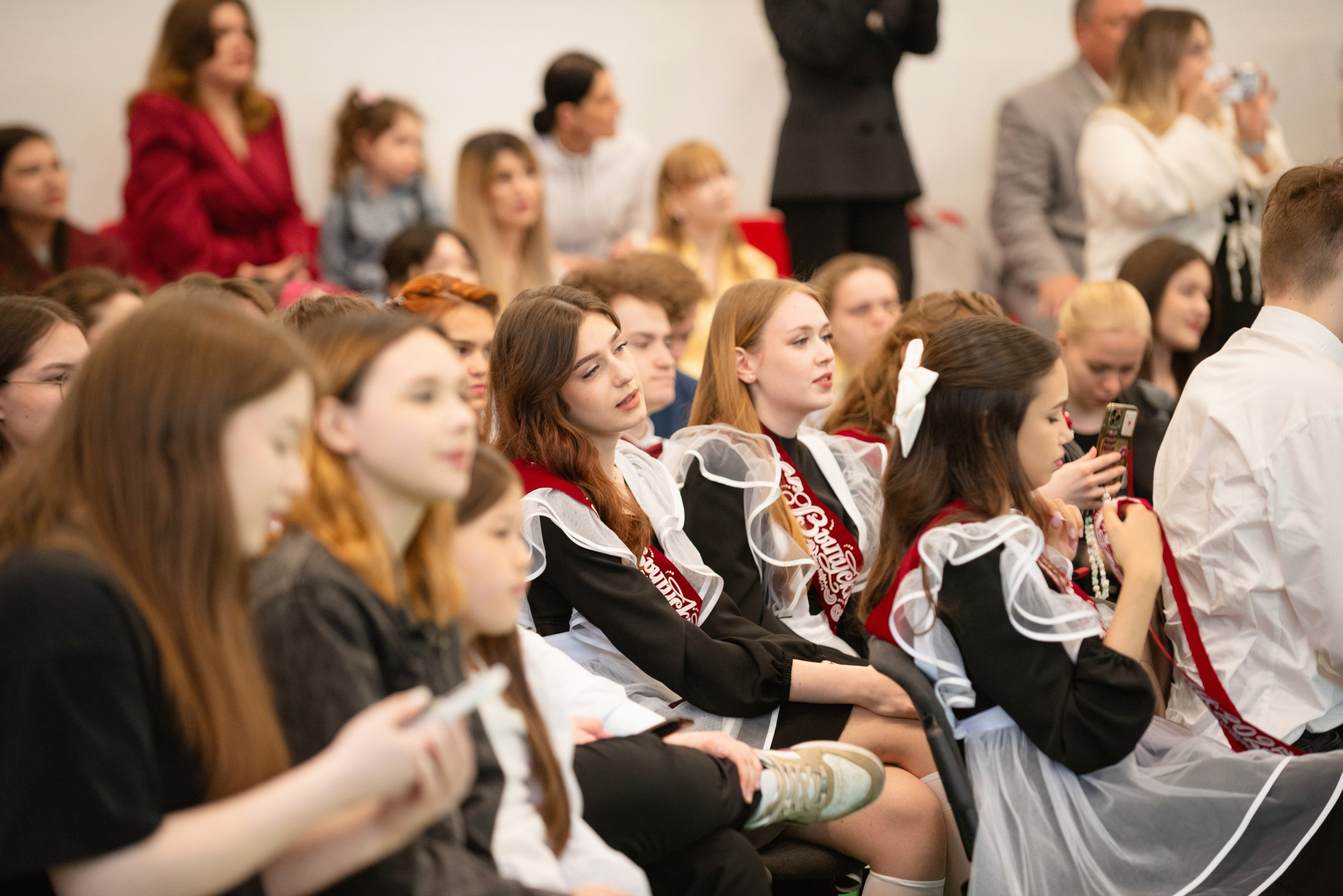 Фотограф на выпускной для старших классов в Сургуте и Нефтеюганске